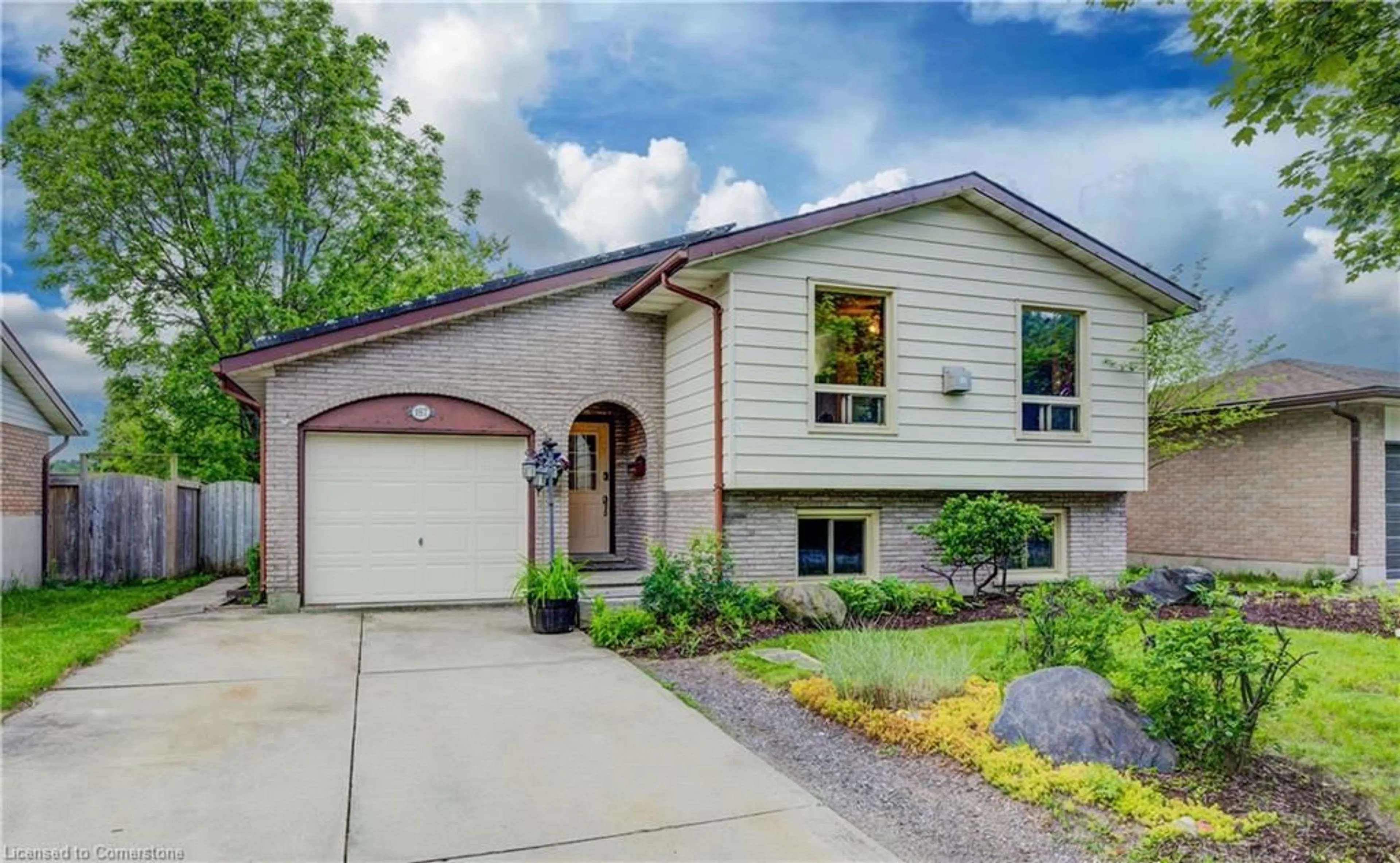Home with vinyl exterior material, street for 187 Northlake Dr, Waterloo Ontario N2V 1B7