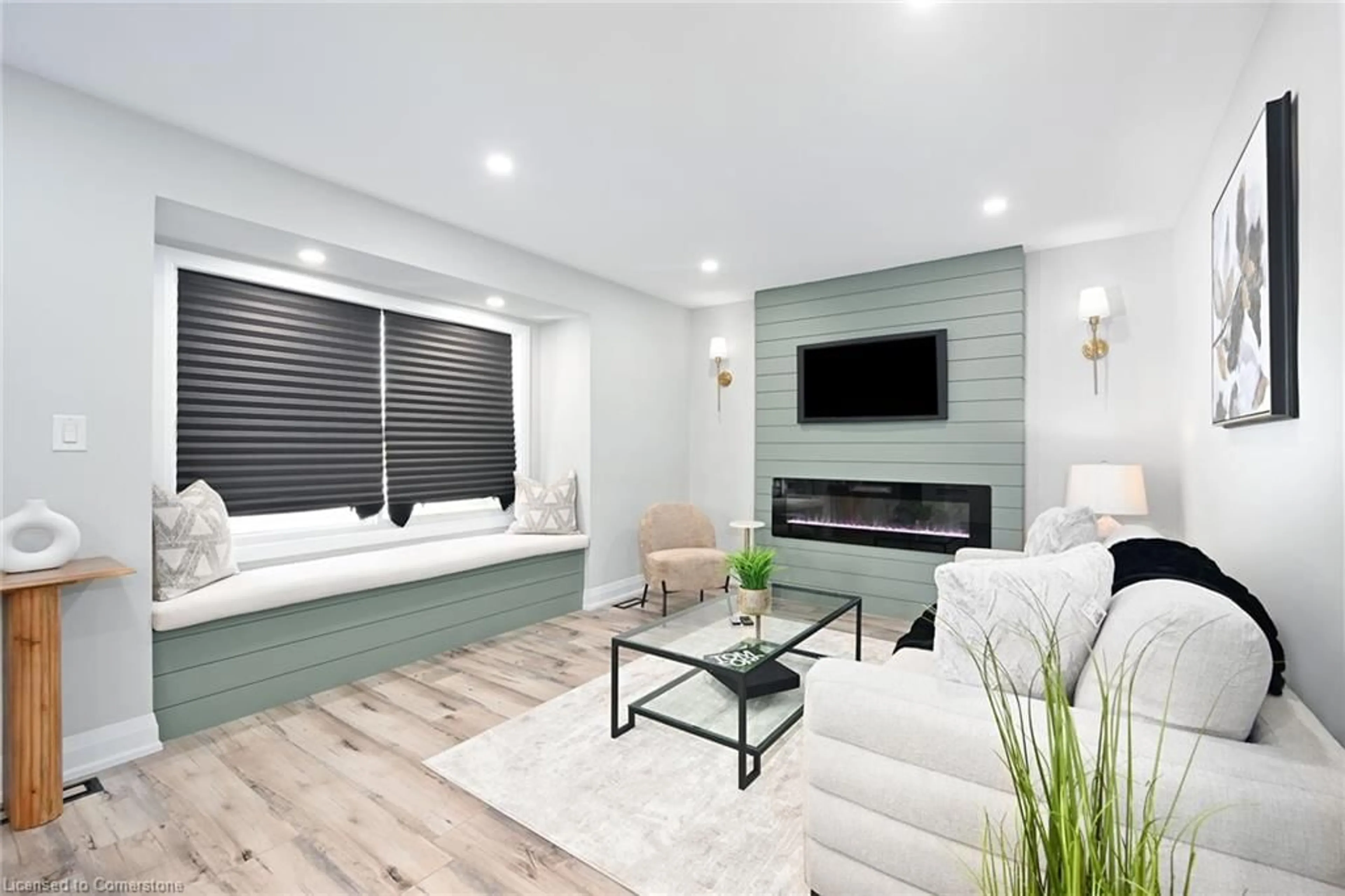 Living room with furniture, unknown for 282 Ottawa St, Hamilton Ontario L8K 2G1