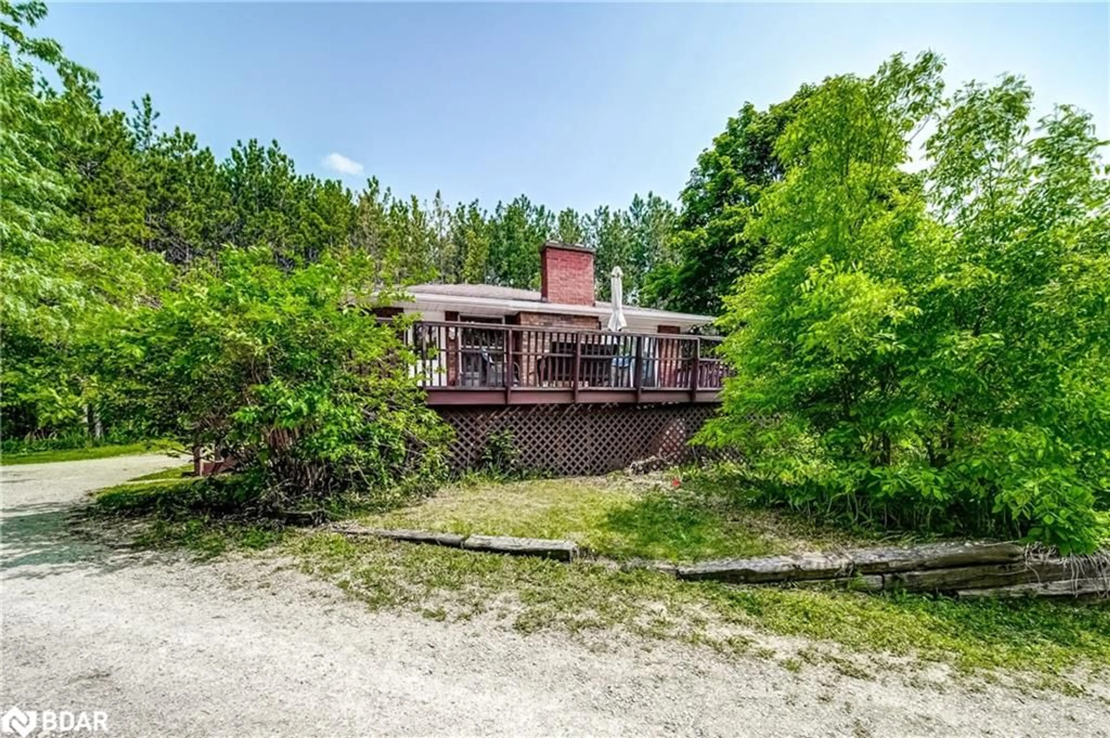 A pic from outside/outdoor area/front of a property/back of a property/a pic from drone, unknown for 5205 10th Sideroad Sideroad, Innisfil Ontario L0L 1L0