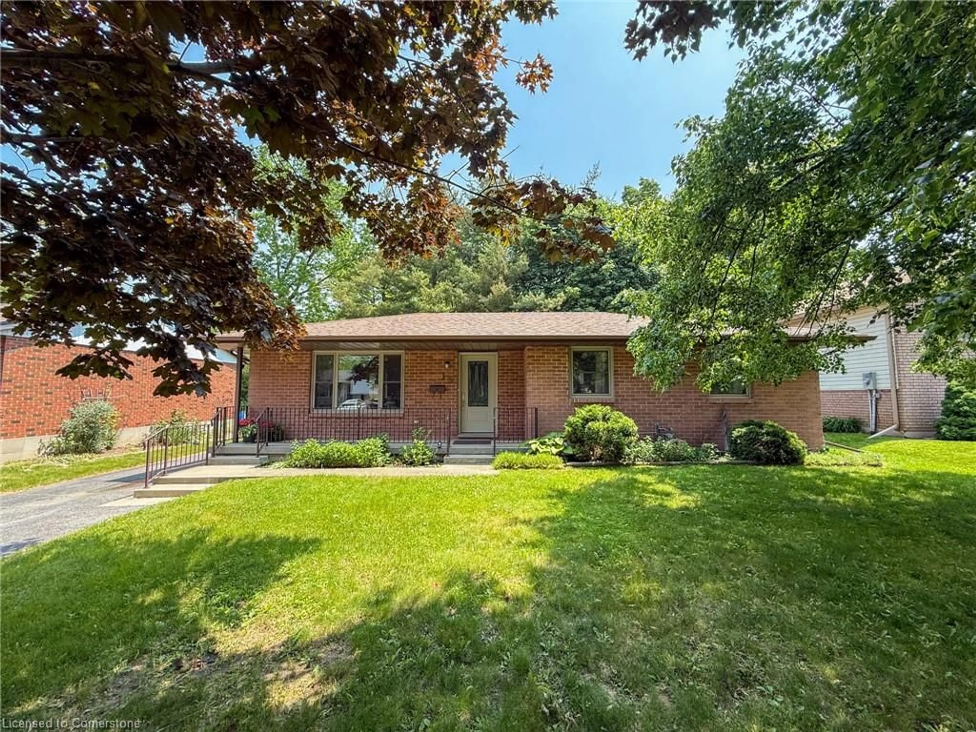 Home with brick exterior material, street for 15 Fairview Dr, Waterford Ontario N0E 1Y0