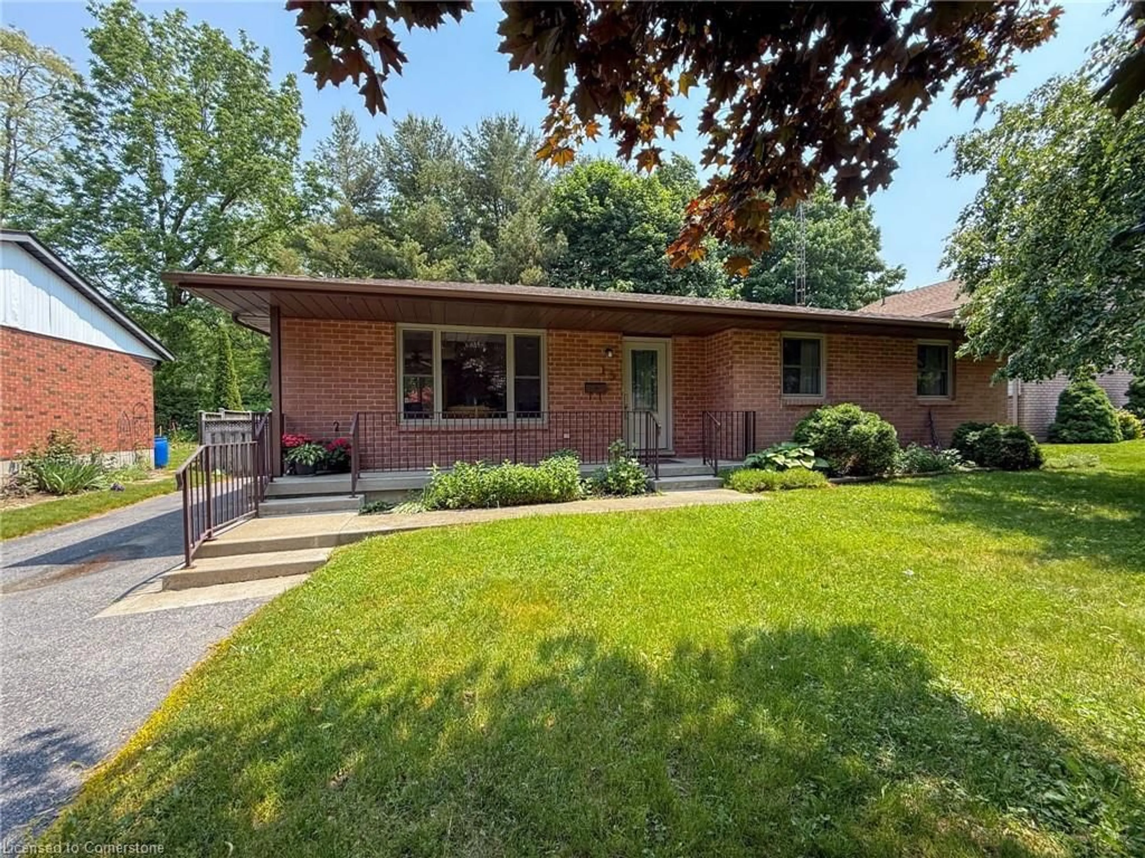 Home with brick exterior material, street for 15 Fairview Dr, Waterford Ontario N0E 1Y0