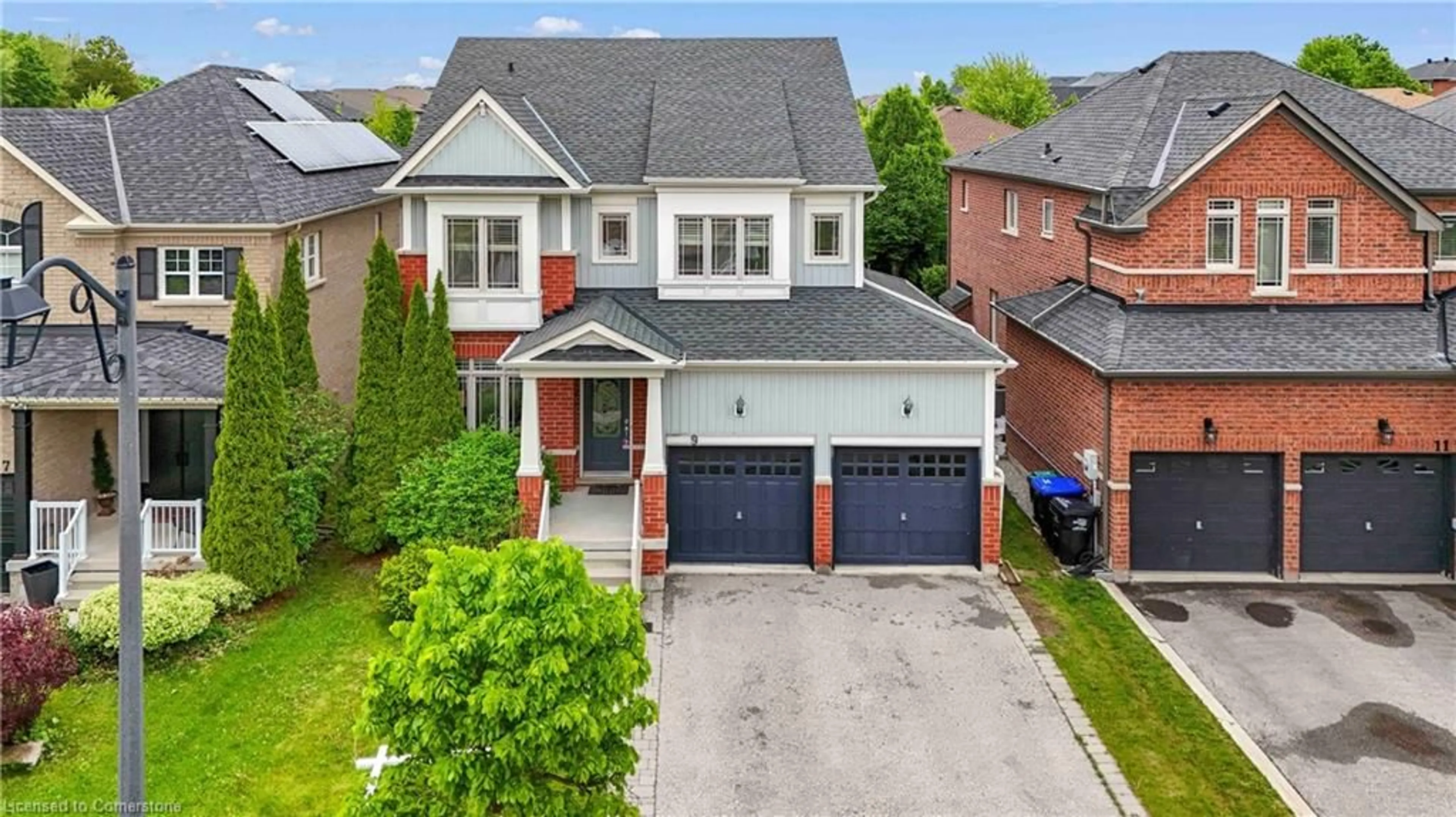 A pic from outside/outdoor area/front of a property/back of a property/a pic from drone, street for 9 Booth St, Bradford Ontario L3Z 0A3