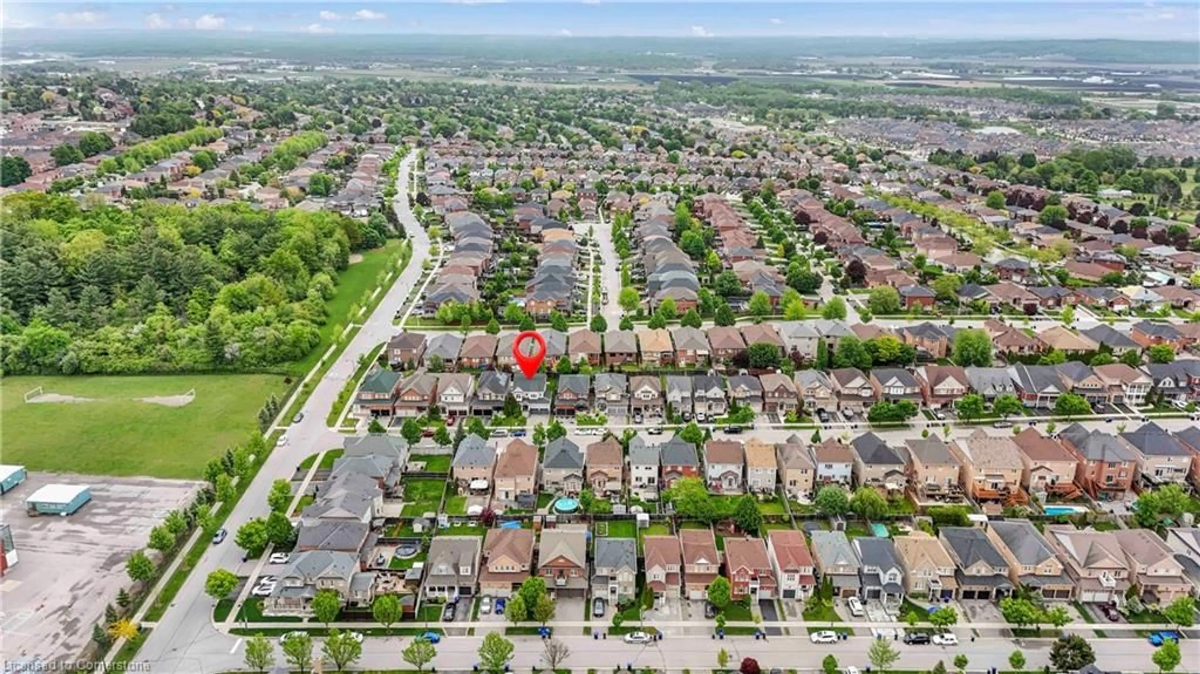 A pic from outside/outdoor area/front of a property/back of a property/a pic from drone, street for 9 Booth St, Bradford Ontario L3Z 0A3