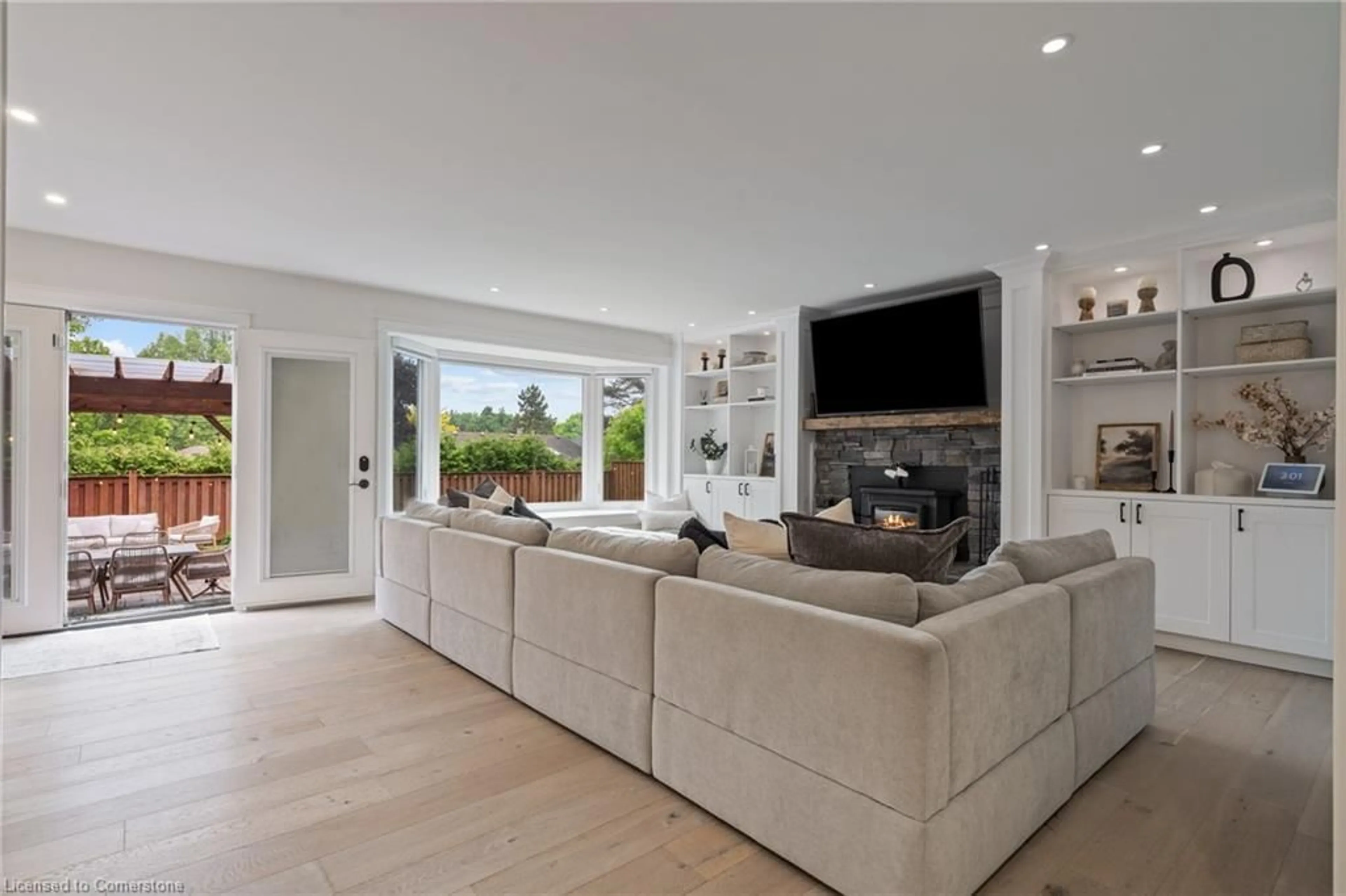 Living room with furniture, unknown for 7 Carl Cres, Waterdown Ontario L0R 2H4