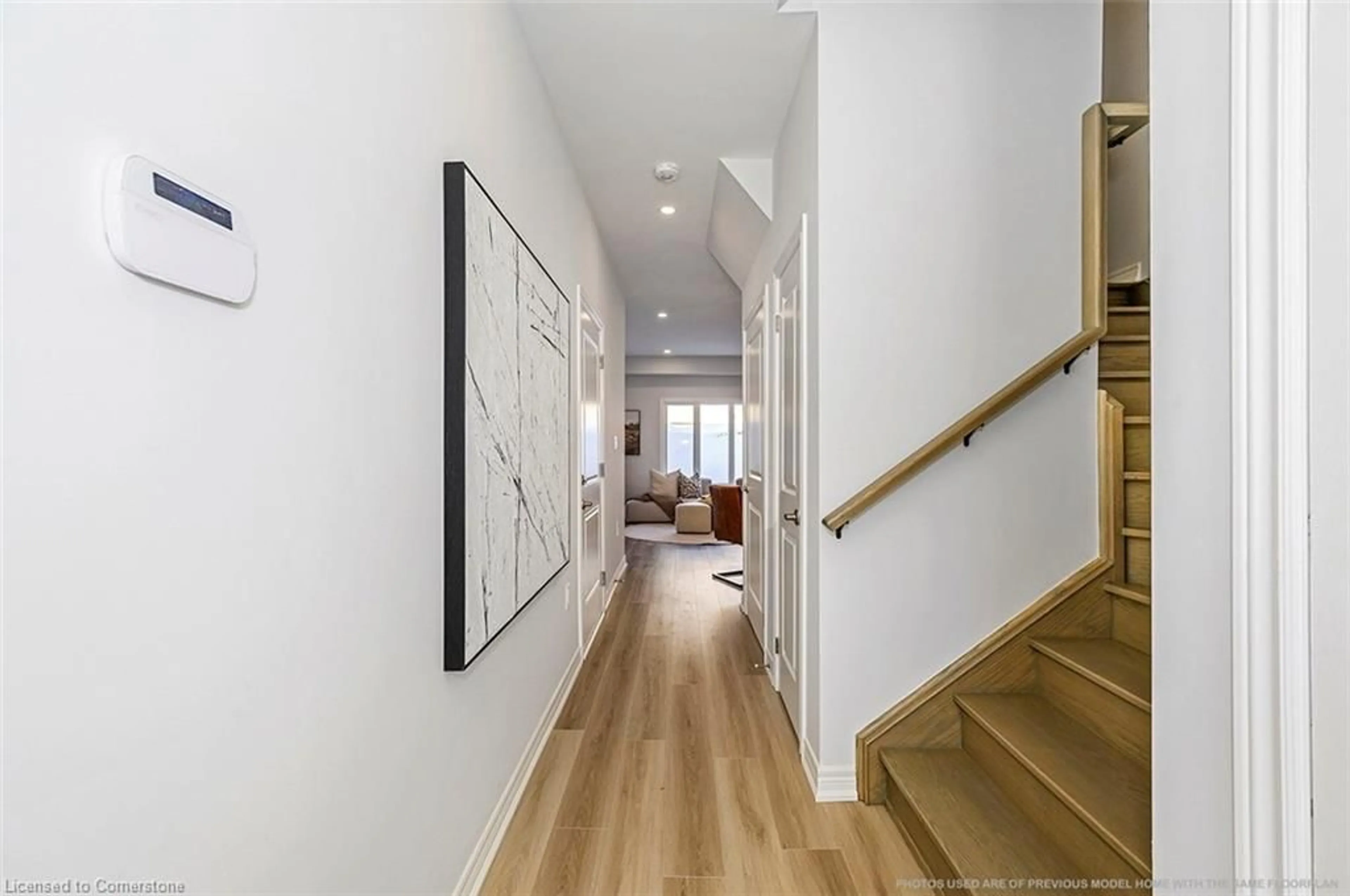 Indoor foyer for 205 Thames Way #31, Hamilton Ontario L0R 1W0