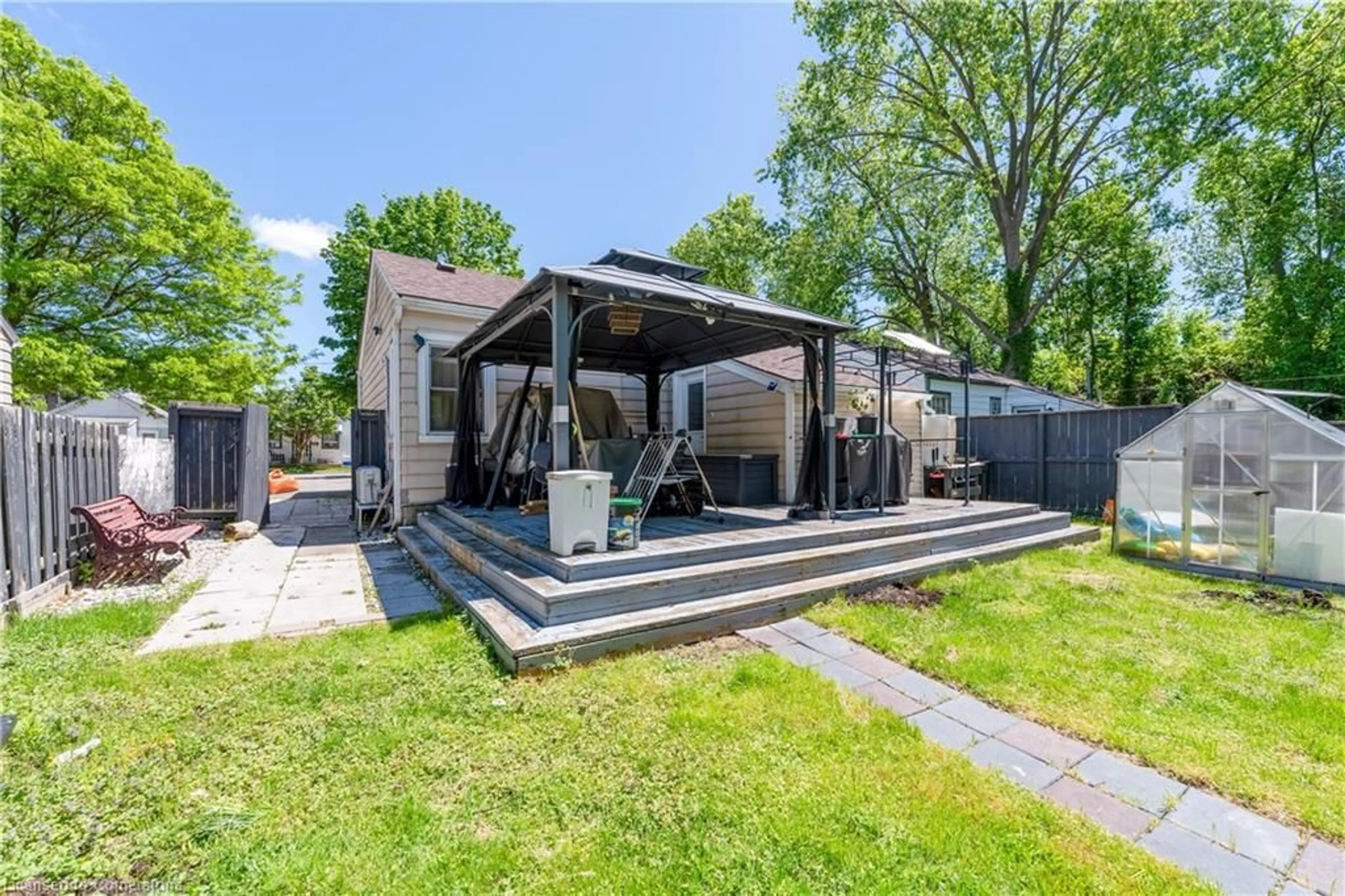 Unknown for 294 Brock St, Brantford Ontario N3S 5X9