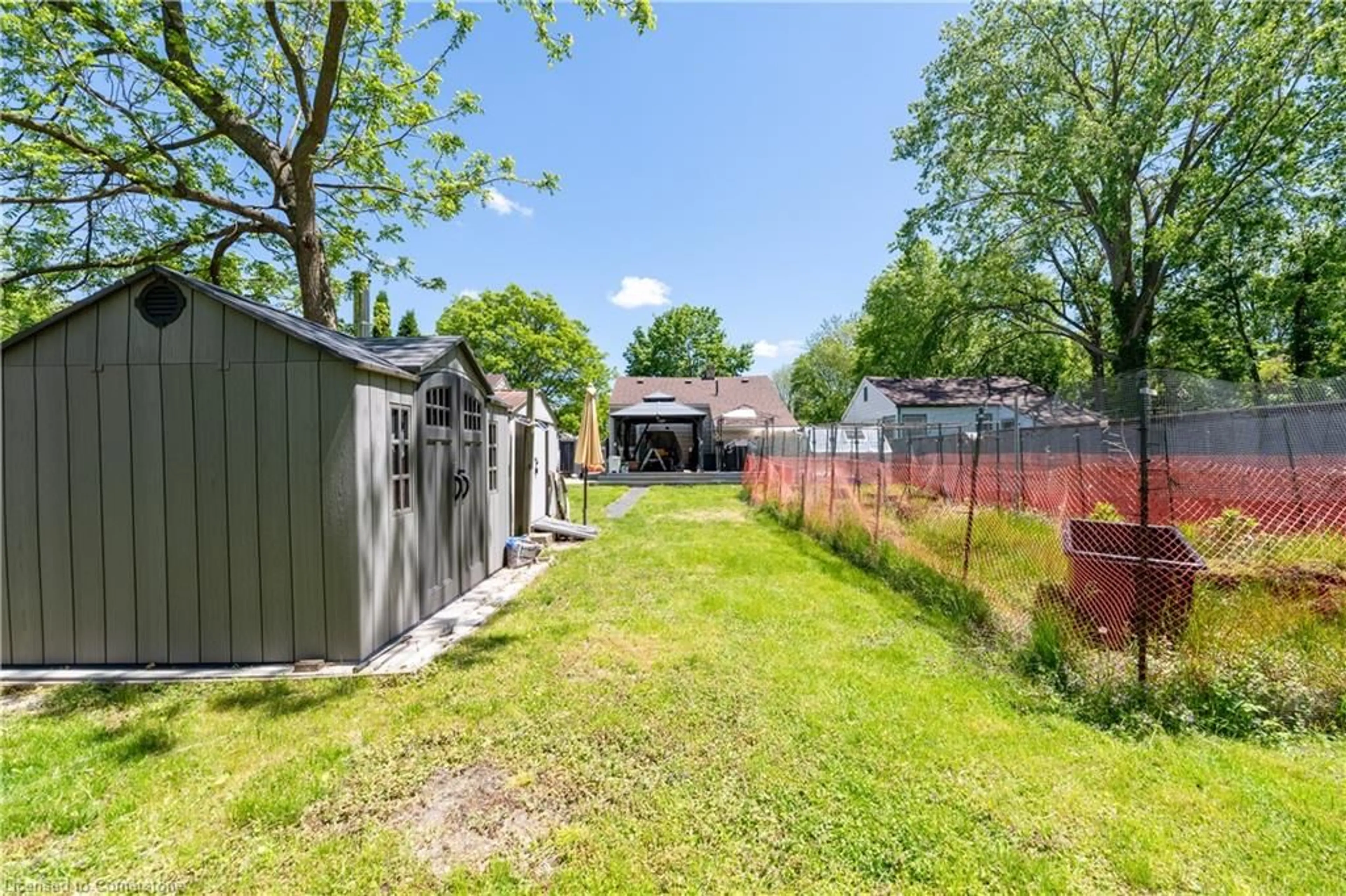 Shed for 294 Brock St, Brantford Ontario N3S 5X9