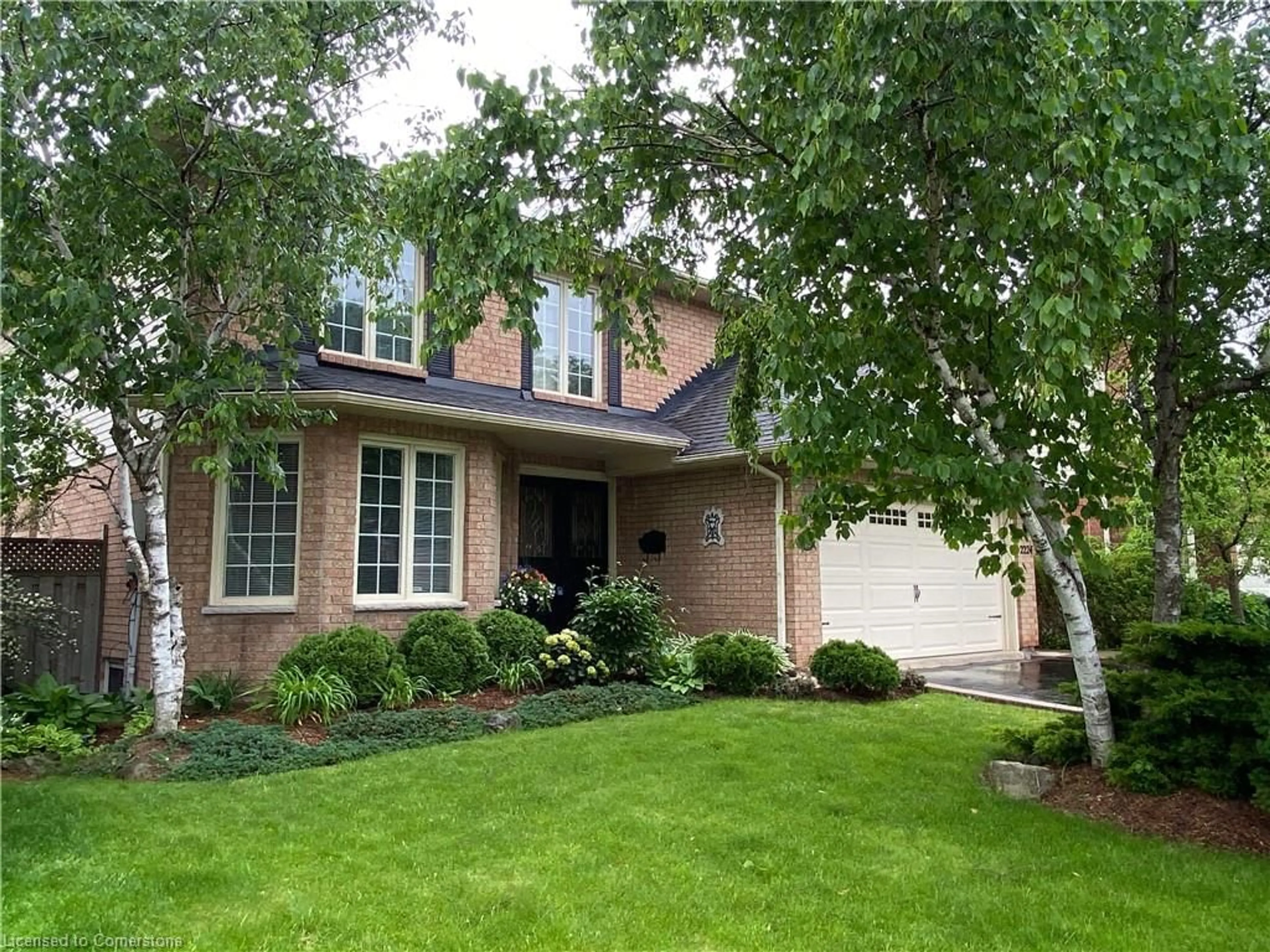 Home with brick exterior material, street for 2224 Vista Dr, Burlington Ontario L7M 3N5