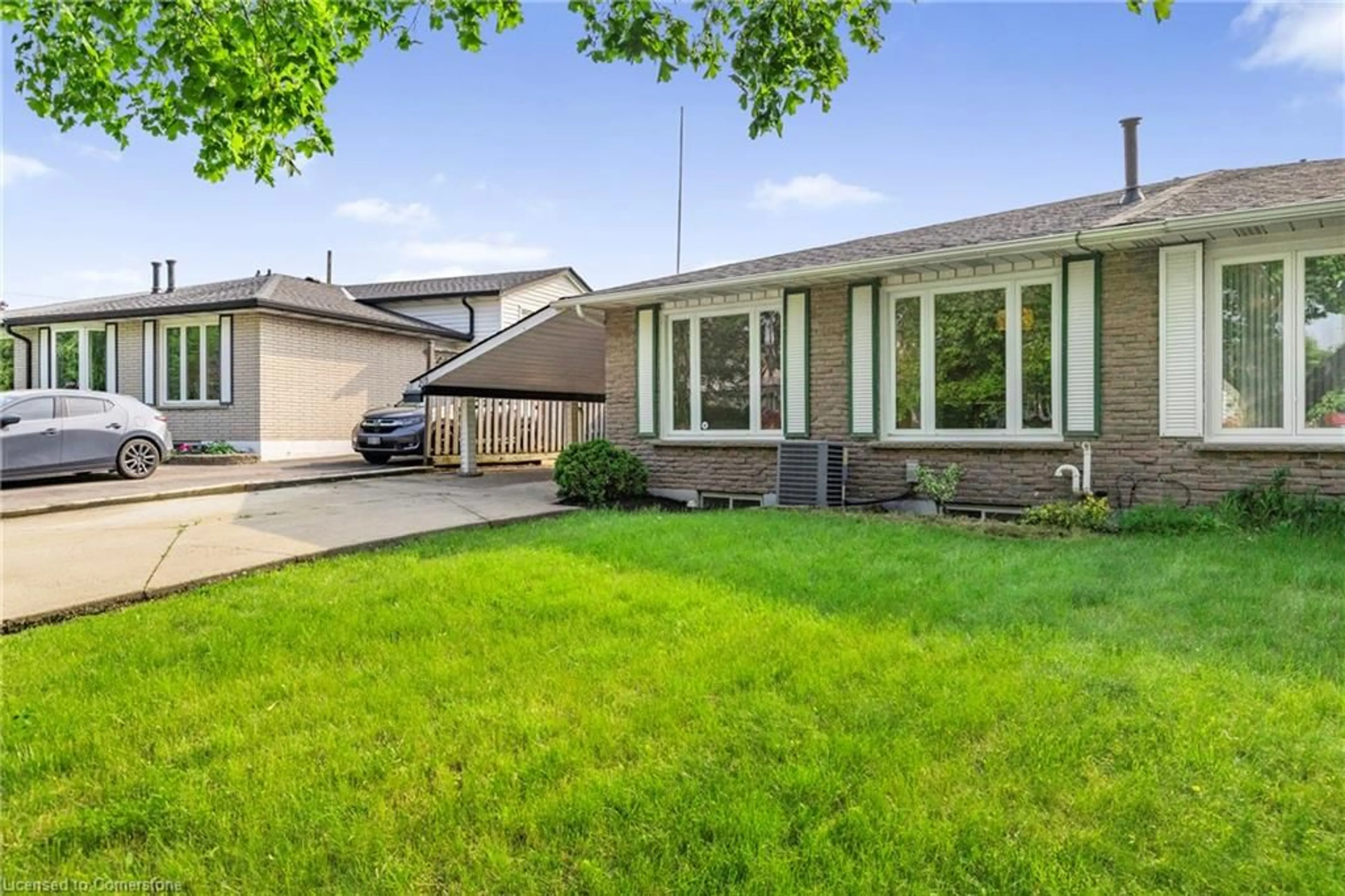 Home with vinyl exterior material, street for 218 St Andrews Dr, Hamilton Ontario L8K 5K3