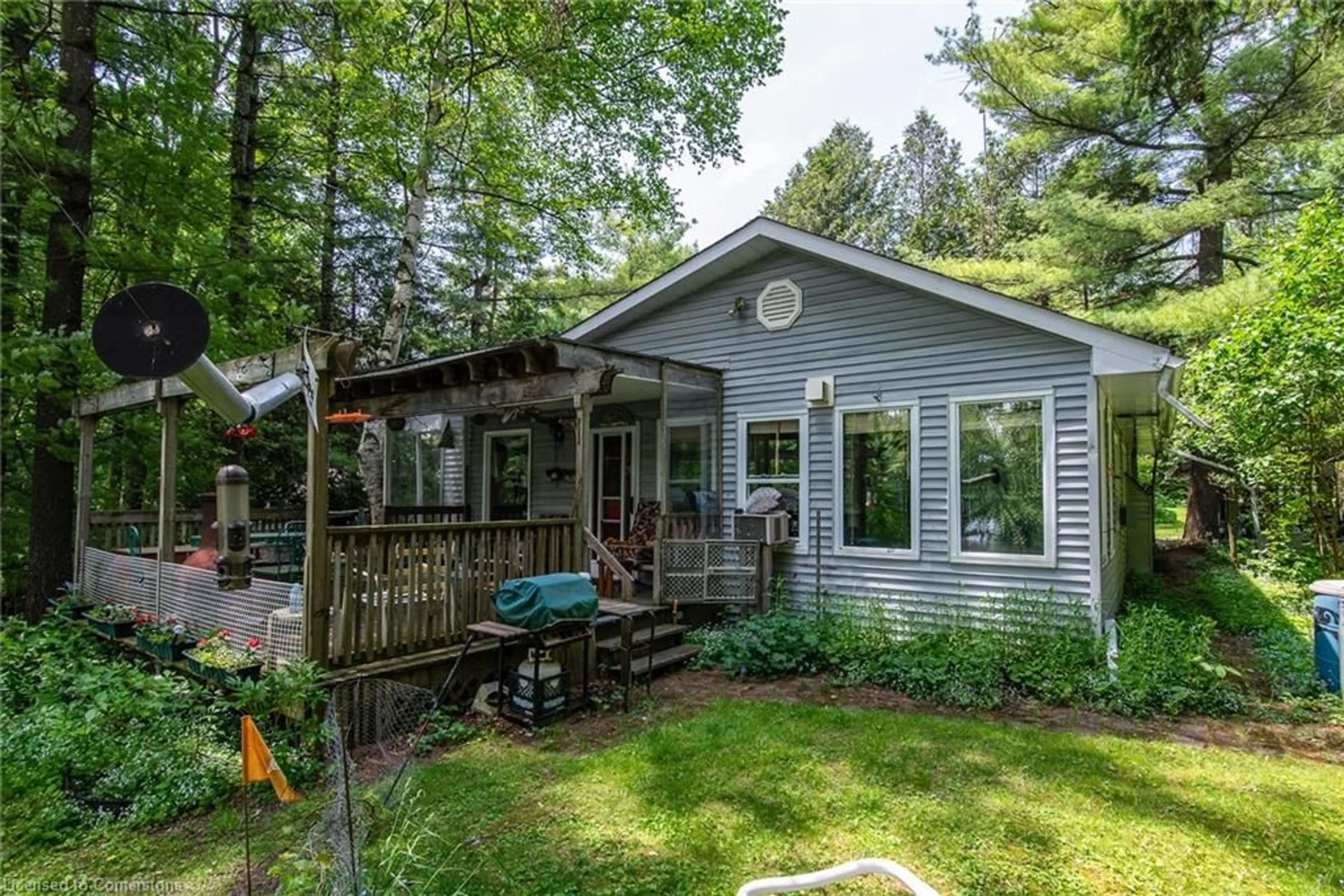 Patio, unknown for 1002 Tenth St, Belwood Ontario N0B 1J0