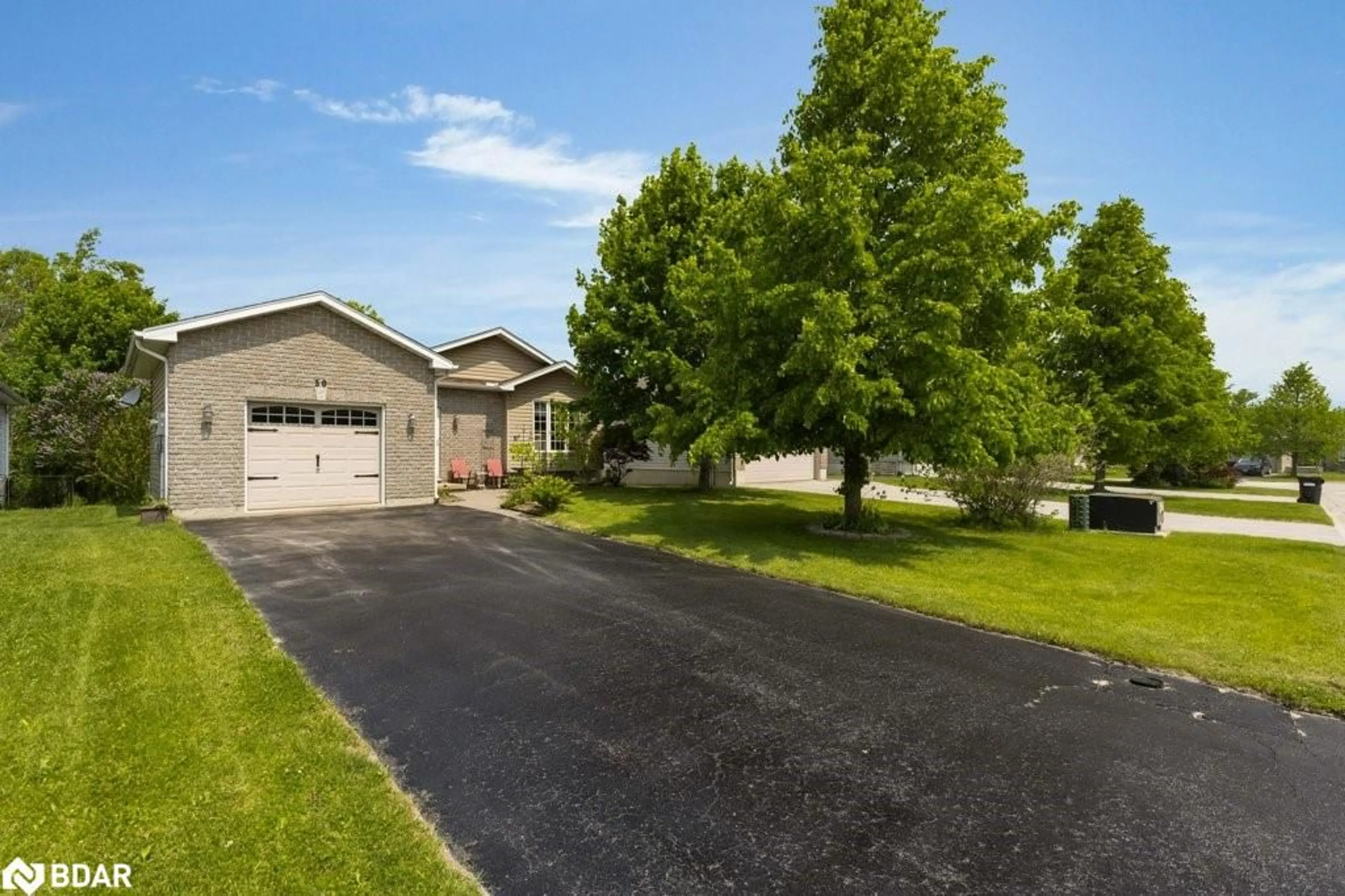 A pic from outside/outdoor area/front of a property/back of a property/a pic from drone, street for 30 Georgias Walk, Tay Ontario L0K 2A0