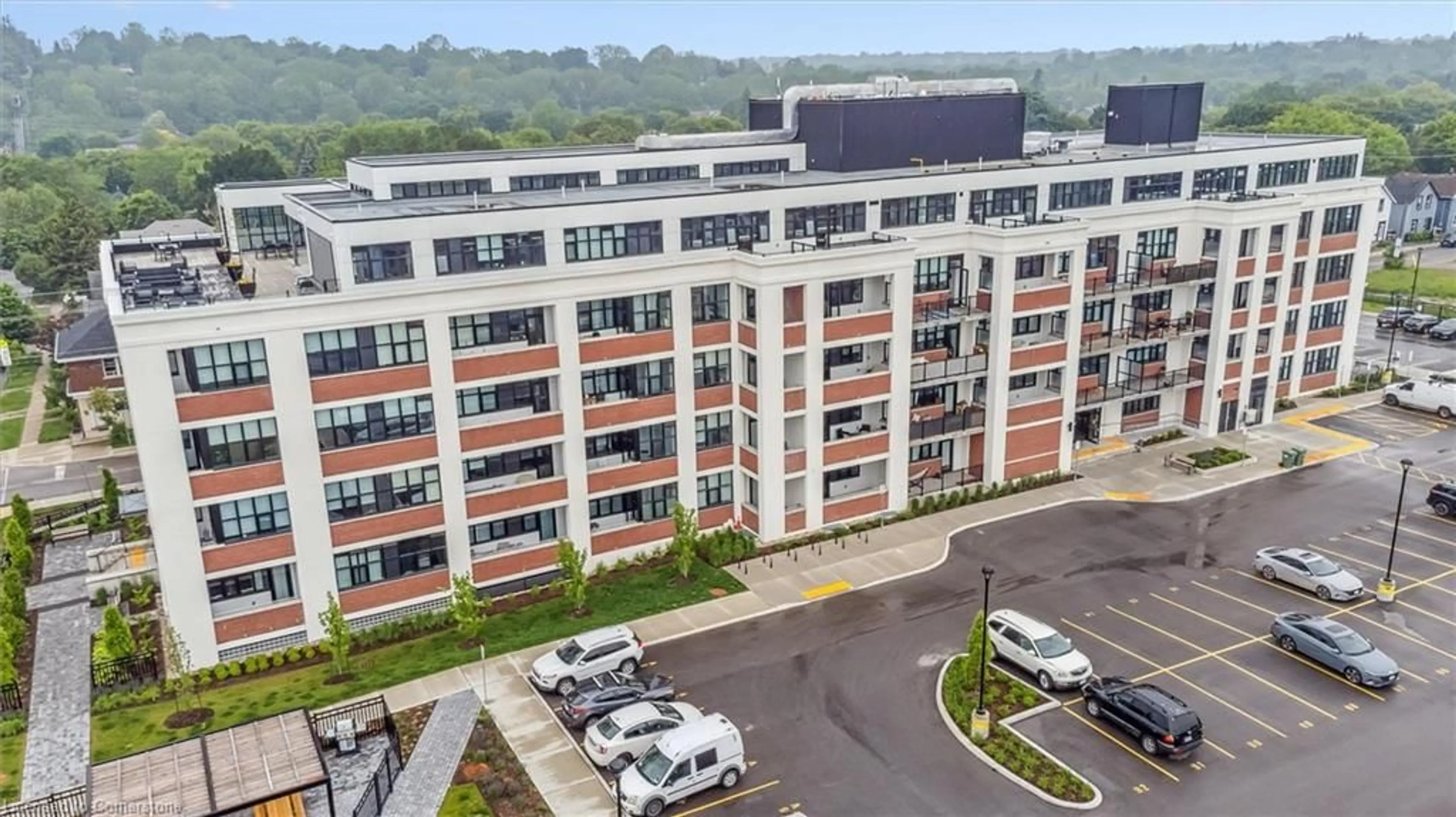 A pic from outside/outdoor area/front of a property/back of a property/a pic from drone, building for 120 Huron St #522, Guelph Ontario N1E 0T8
