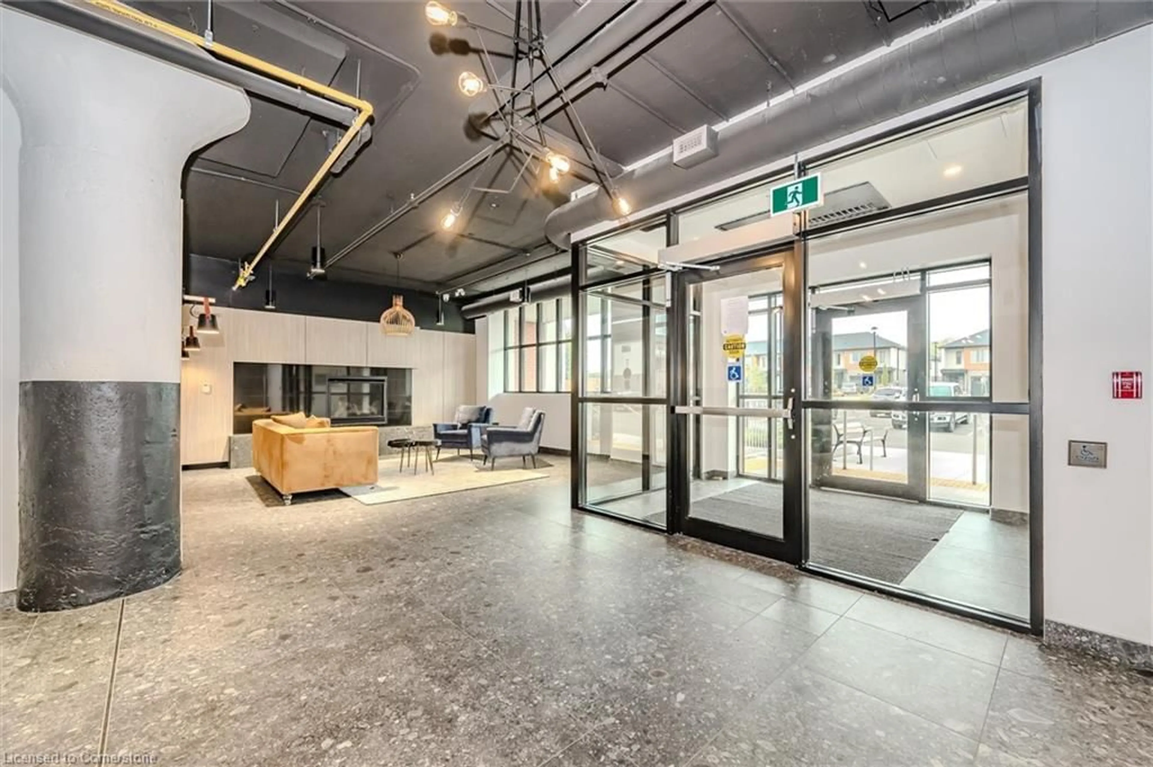 Indoor foyer for 120 Huron St #522, Guelph Ontario N1E 0T8