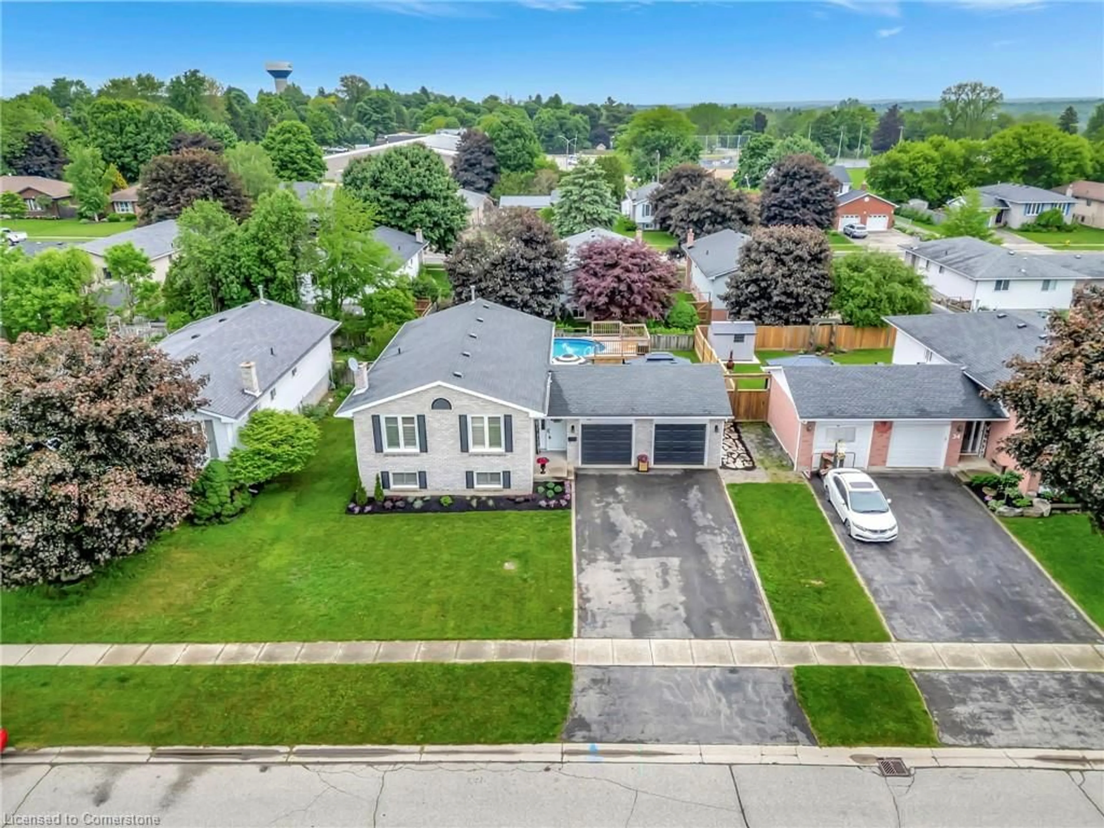 A pic from outside/outdoor area/front of a property/back of a property/a pic from drone, street for 36 Scott St, St. George Ontario N0E 1N0