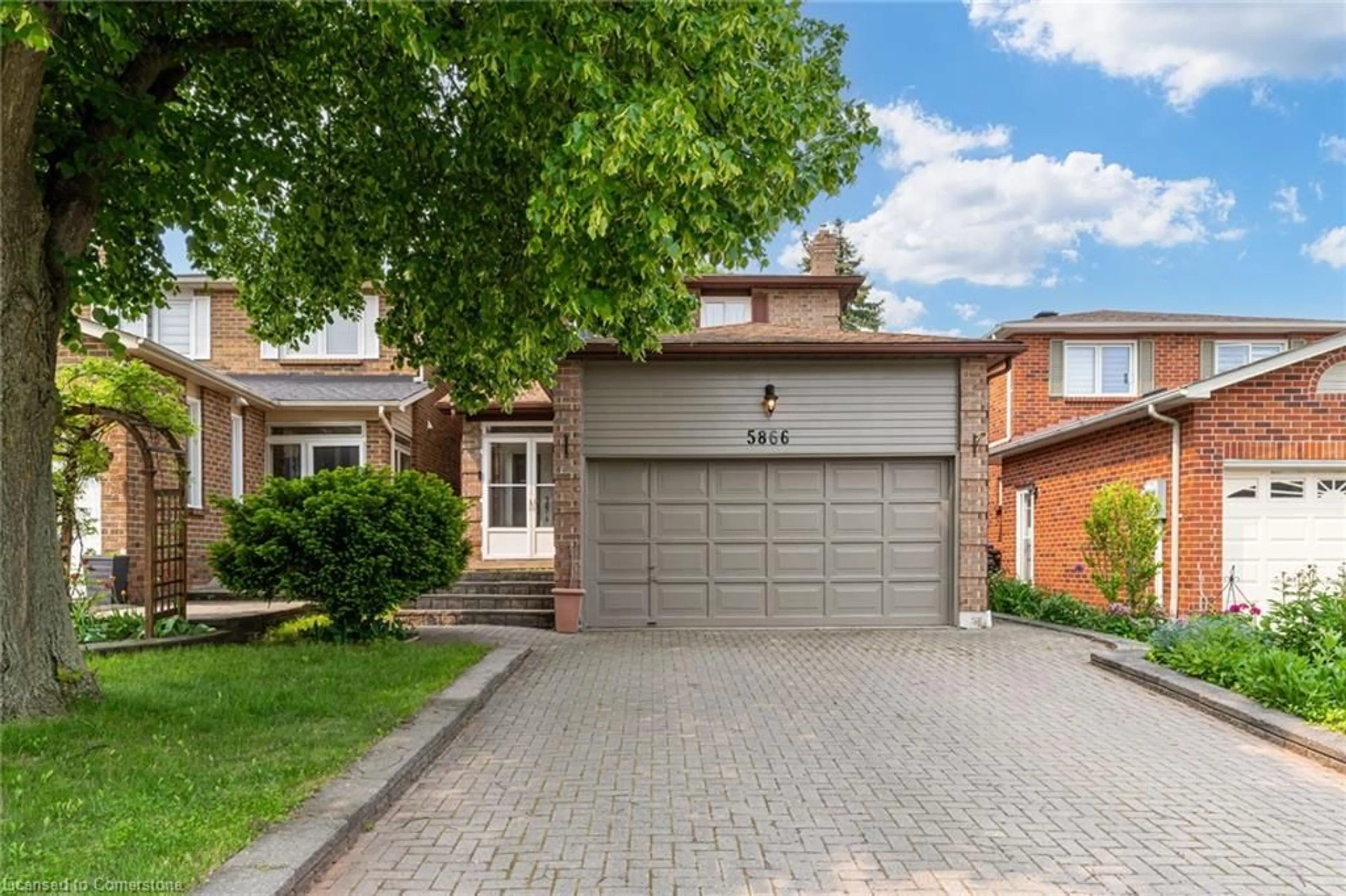 Home with brick exterior material, street for 5866 Shay Downs, Mississauga Ontario L5M 3G3