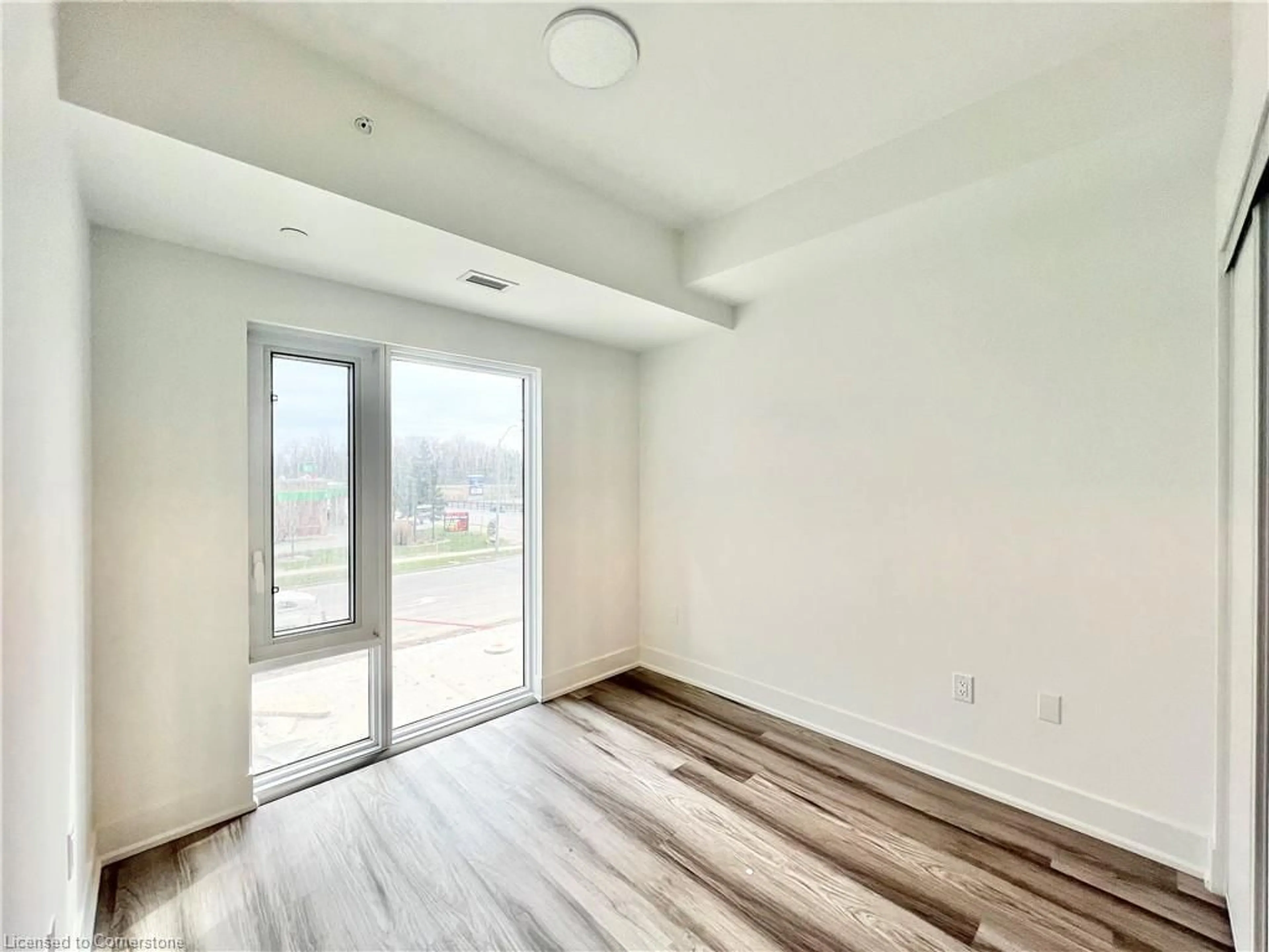A pic of a room for 575 Conklin Rd #228, Brantford Ontario N3T 5L5