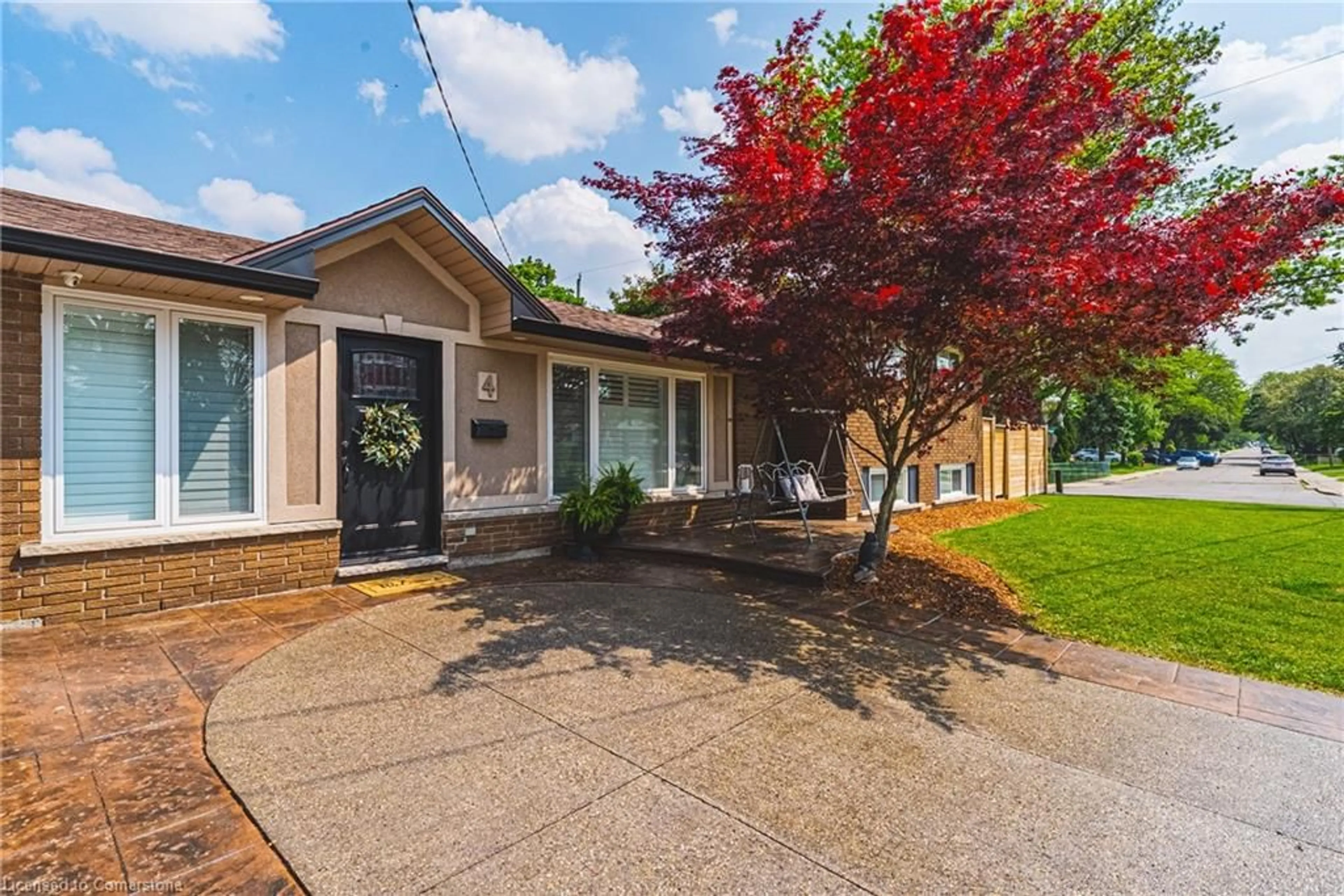 Unknown for 4 Manning Crt, Hamilton Ontario L9A 3E5