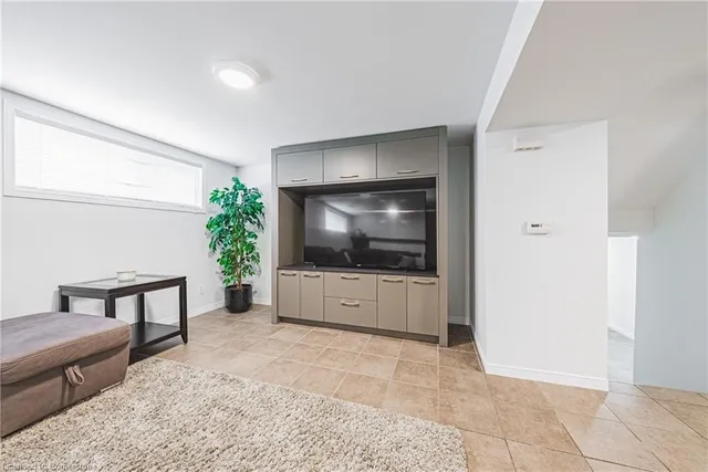 Additional property image - 4 Manning Crt