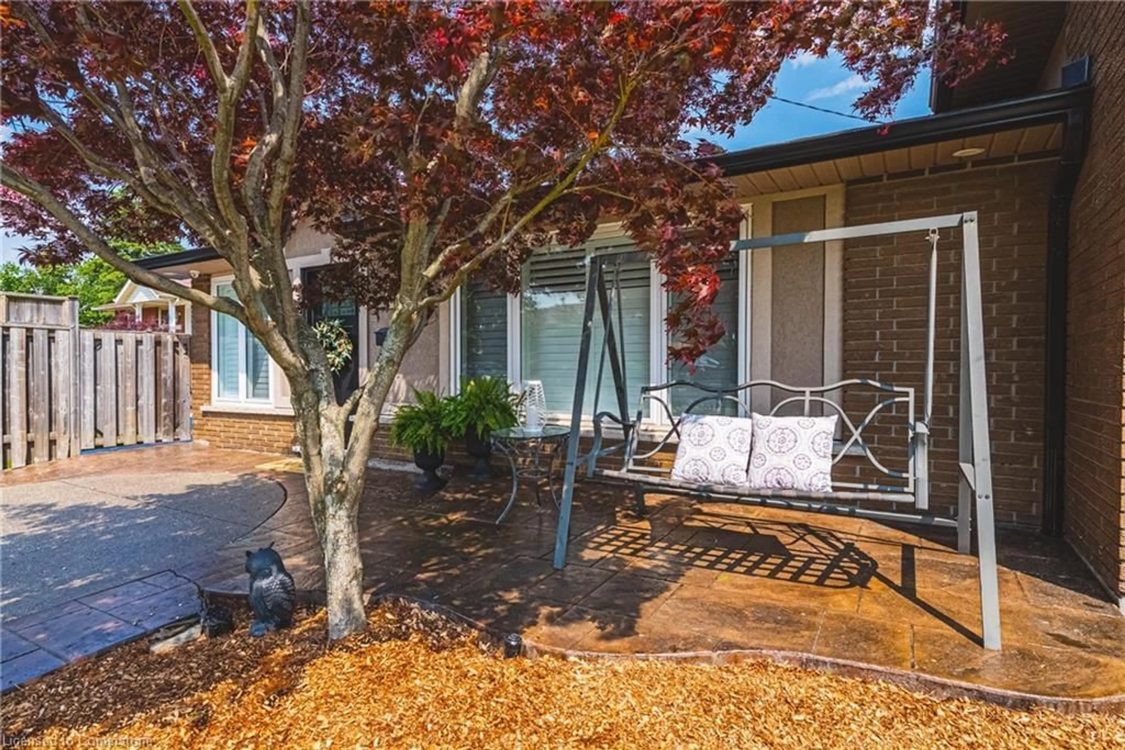 Patio, street for 4 Manning Crt, Hamilton Ontario L9A 3E5