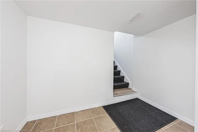 Additional property image - 4 Manning Crt