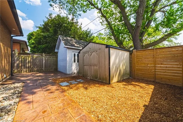 Additional property image - 4 Manning Crt