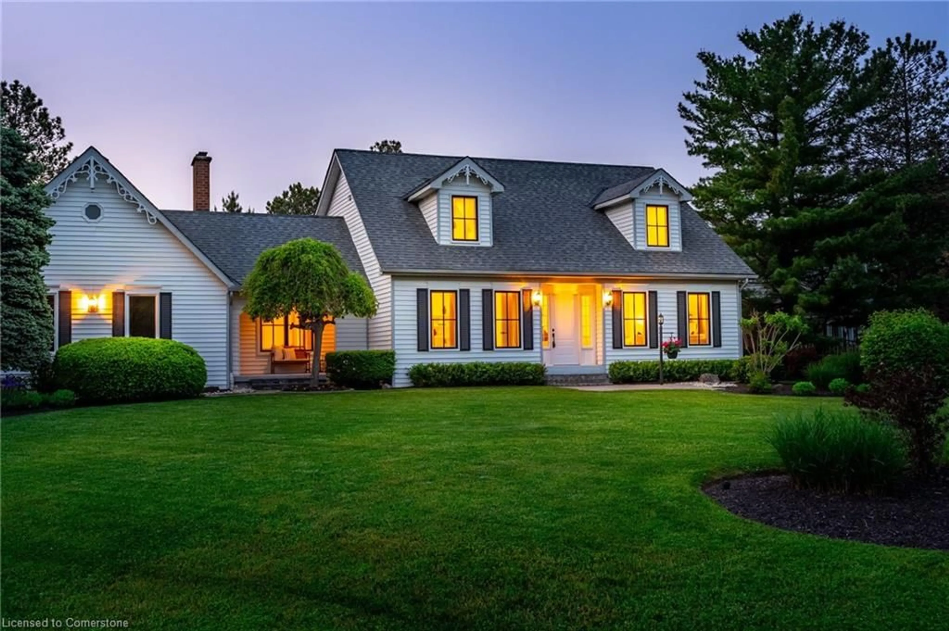 Home with vinyl exterior material, street for 21 Meander Close, Carlisle Ontario L0R 1H1