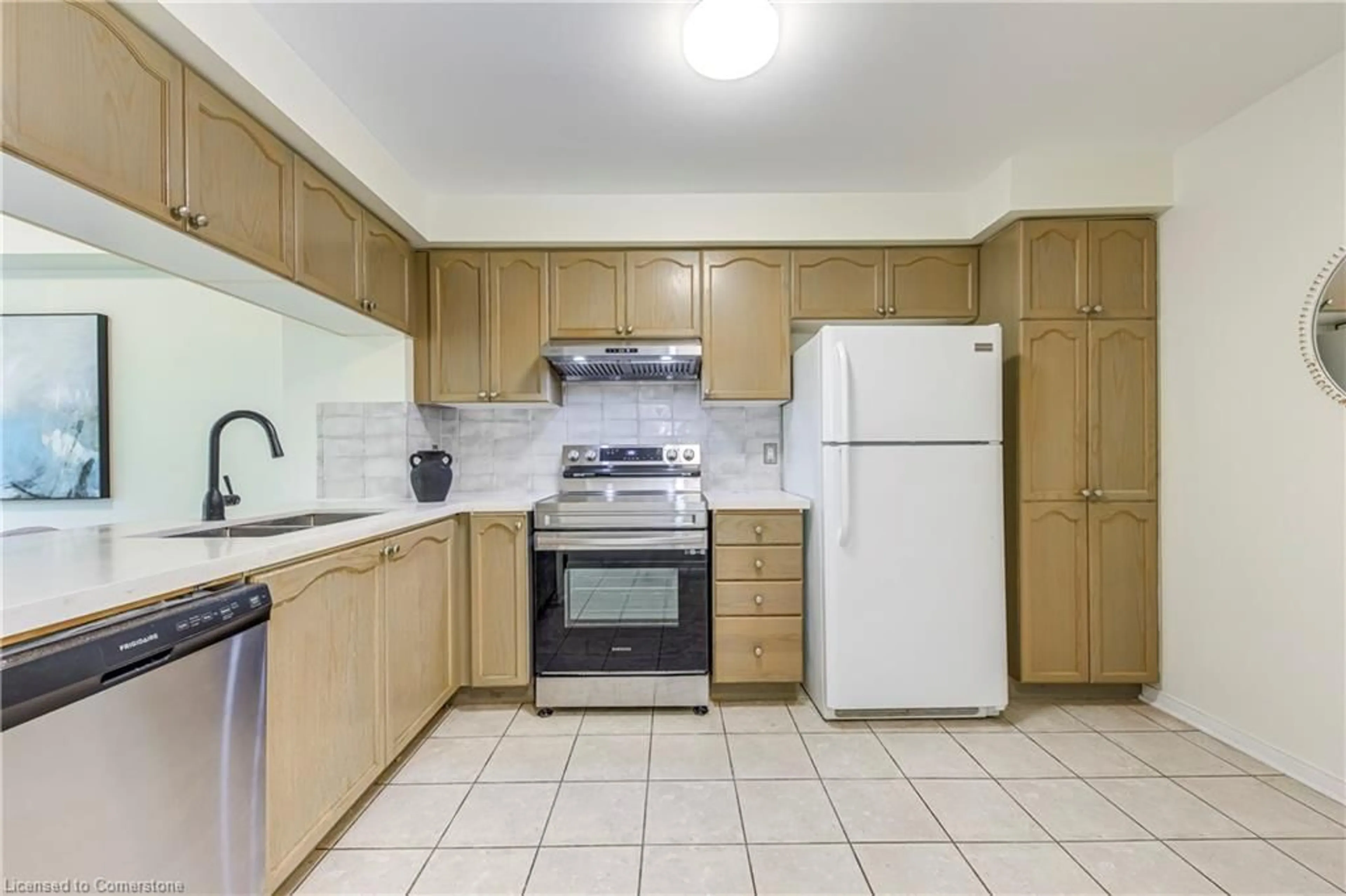 Standard kitchen, ceramic/tile floor for 4600 Kimbermount Ave #85, Mississauga Ontario L5M 5W7