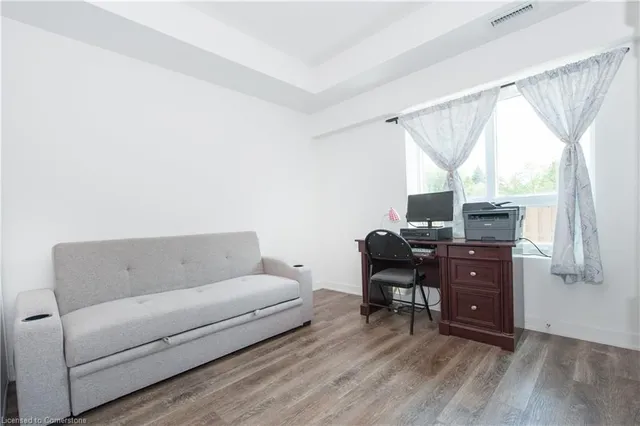 Additional property image - 16 Markle Cres Unit 209