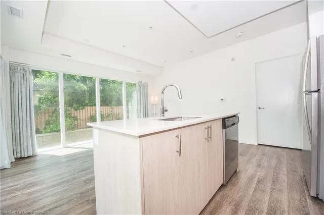 Additional property image - 16 Markle Cres Unit 209