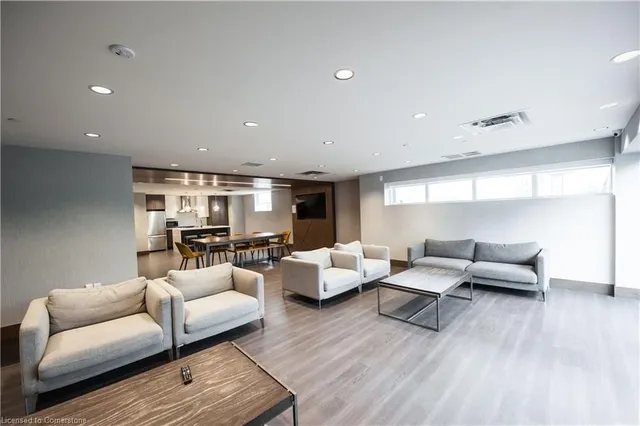 Additional property image - 16 Markle Cres Unit 209