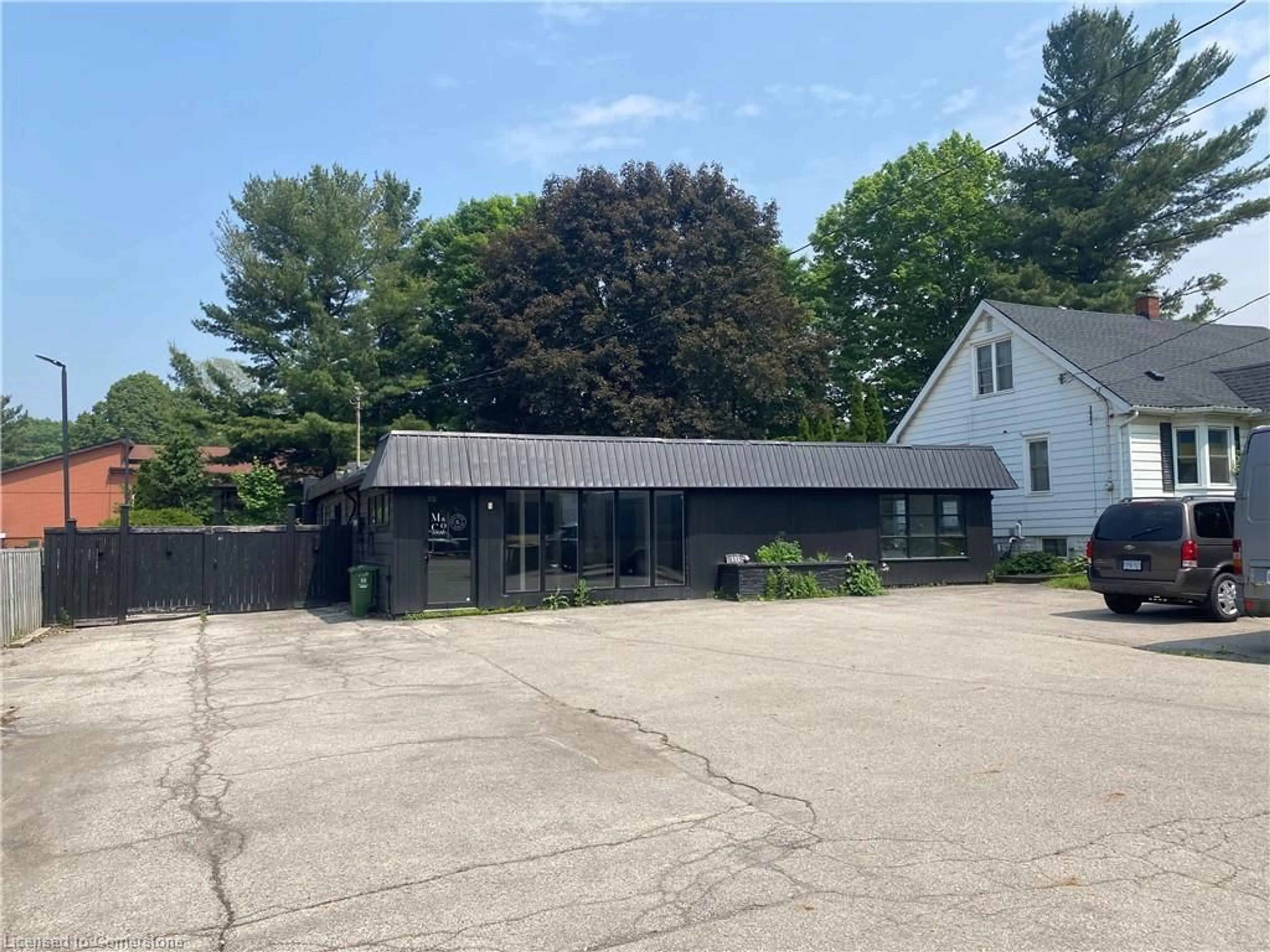 Unknown for 111-115 Fiddlers Green Rd, Ancaster Ontario L9G 4V5