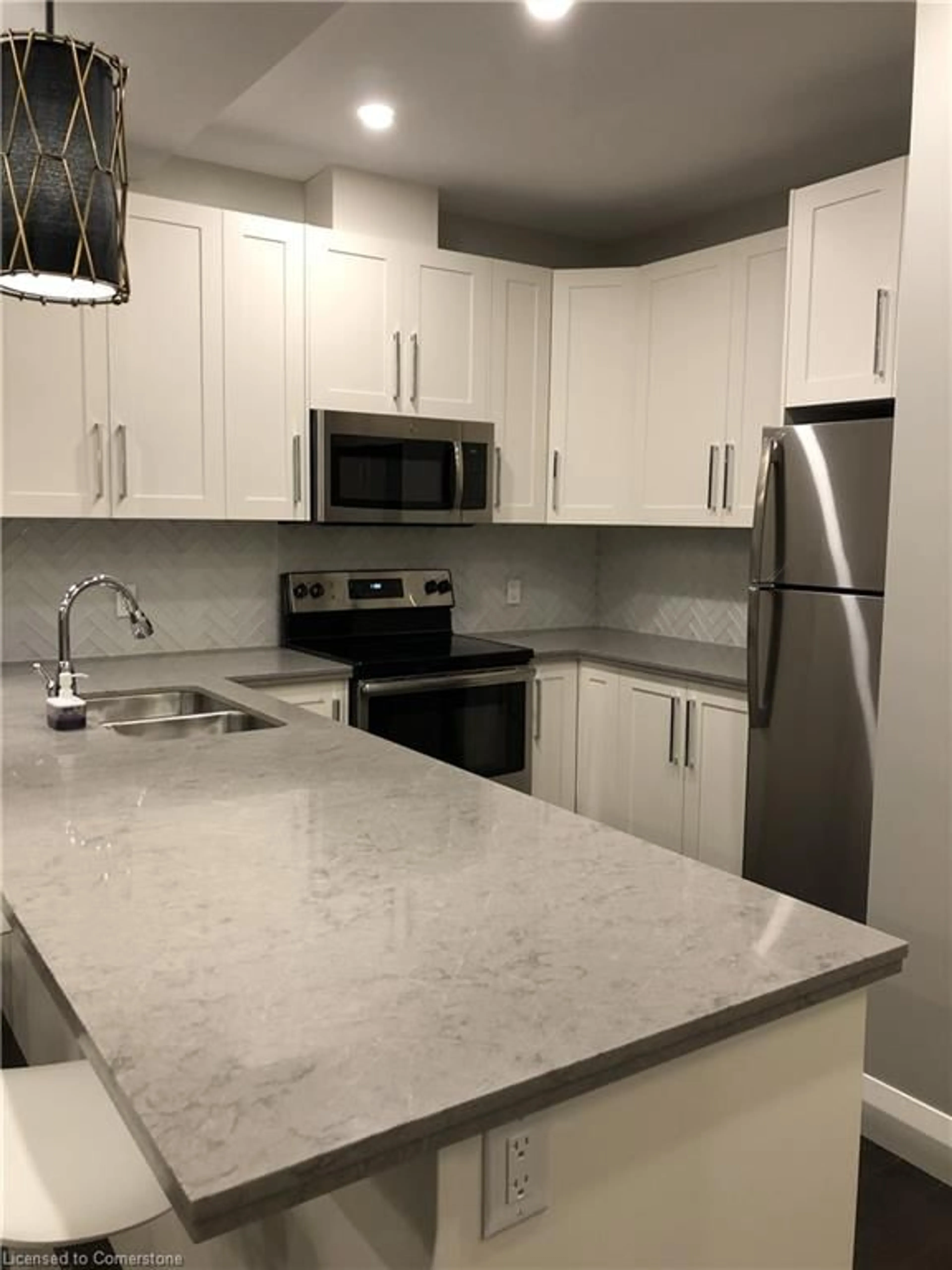 Standard kitchen, unknown for 118 King Street East St #723, Hamilton Ontario L8N 1A8