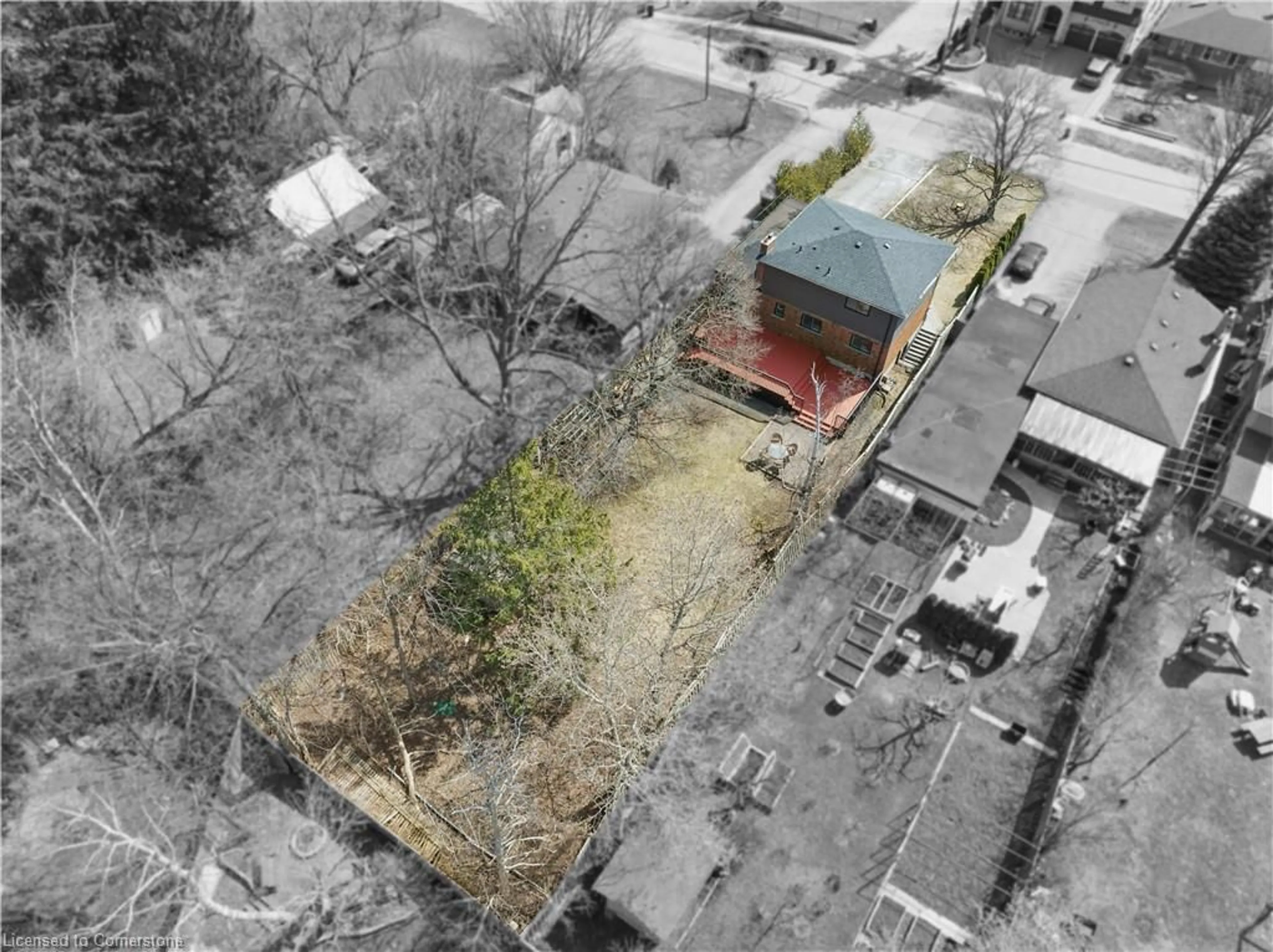 A pic from outside/outdoor area/front of a property/back of a property/a pic from drone, building for 90 Euclid Ave, Scarborough Ontario M1C 1J9