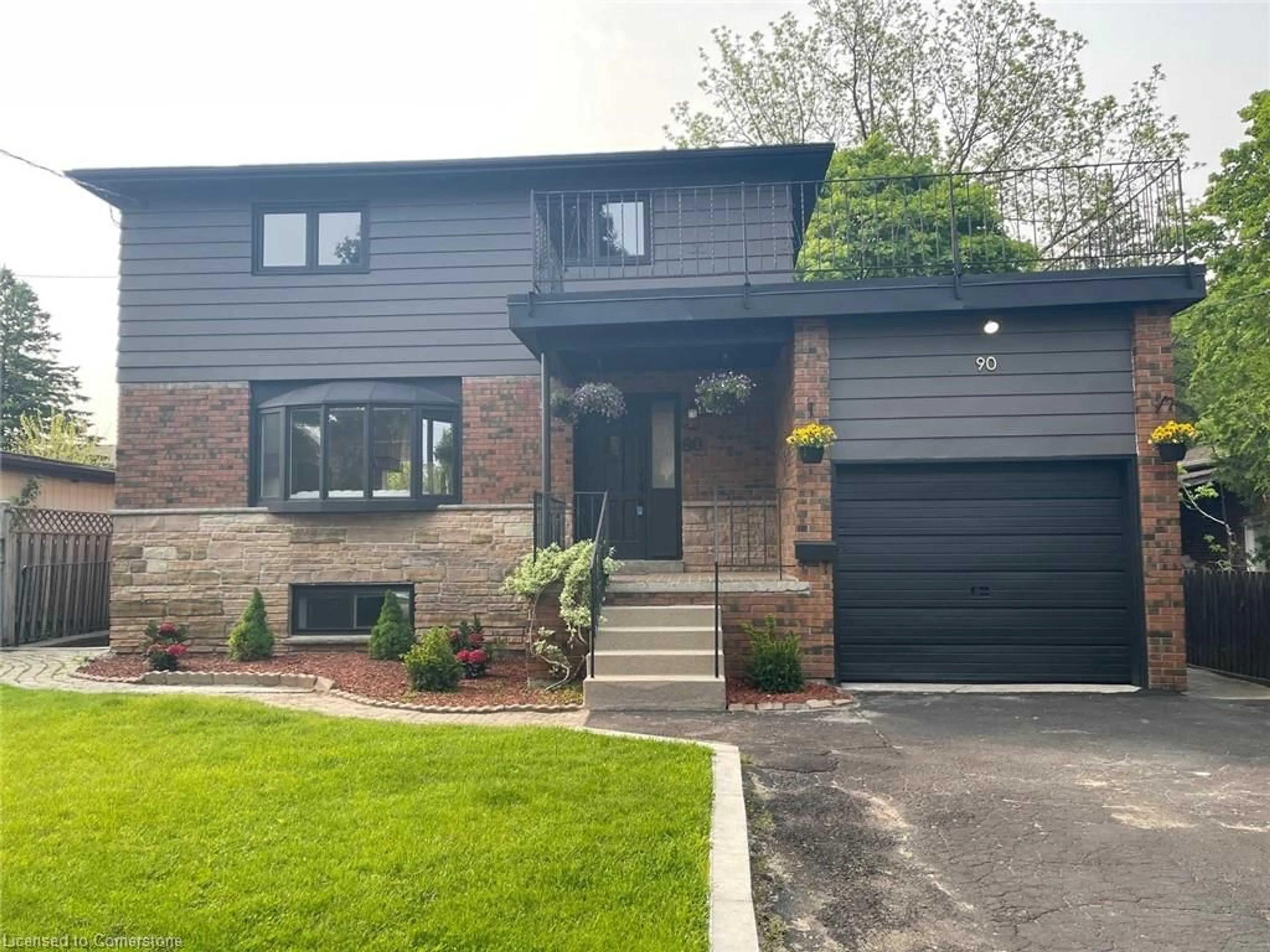 Home with brick exterior material, street for 90 Euclid Ave, Scarborough Ontario M1C 1J9
