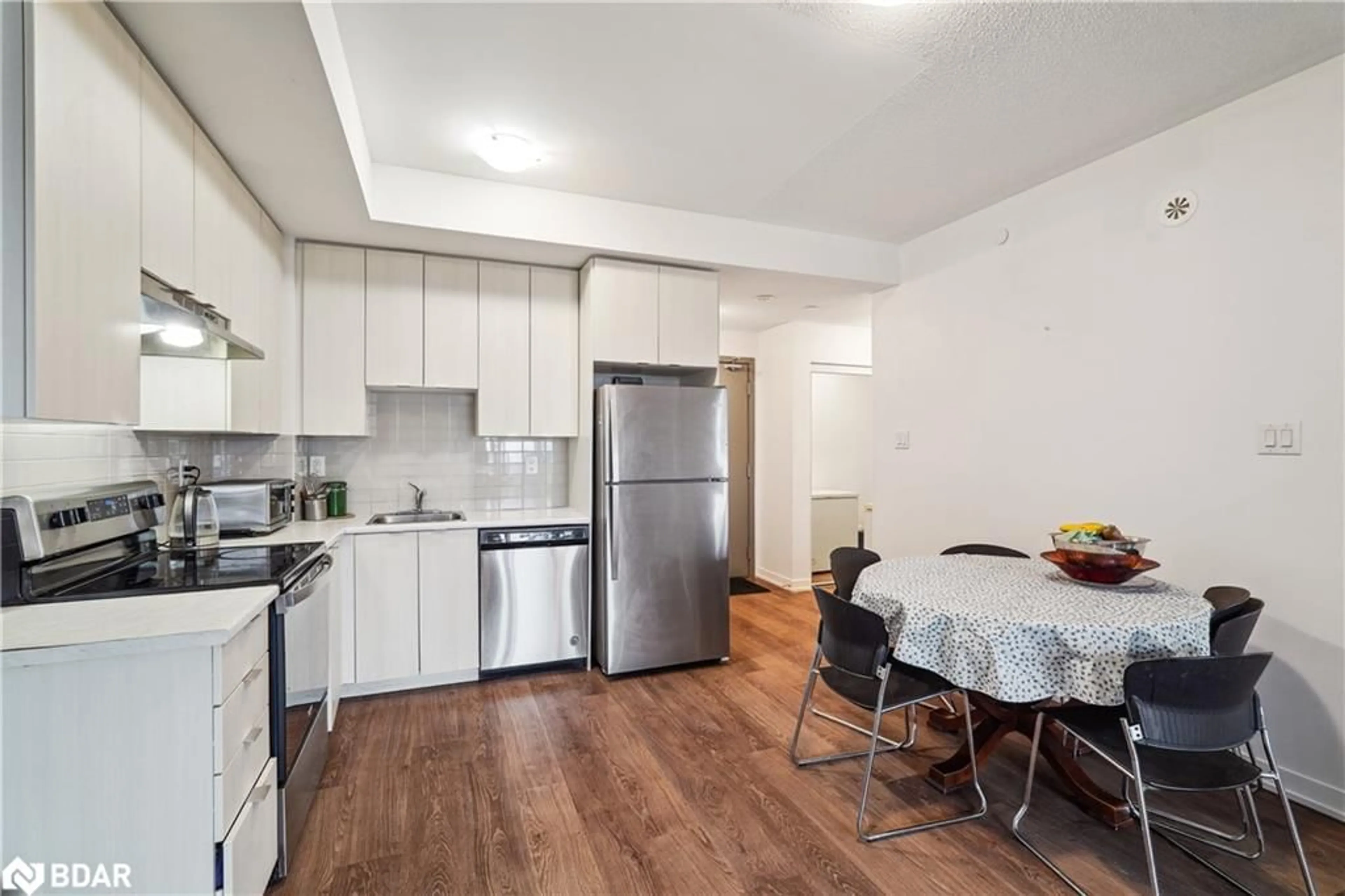 Standard kitchen, unknown for 5155 Sheppard Ave #410, Toronto Ontario M1B 0C8