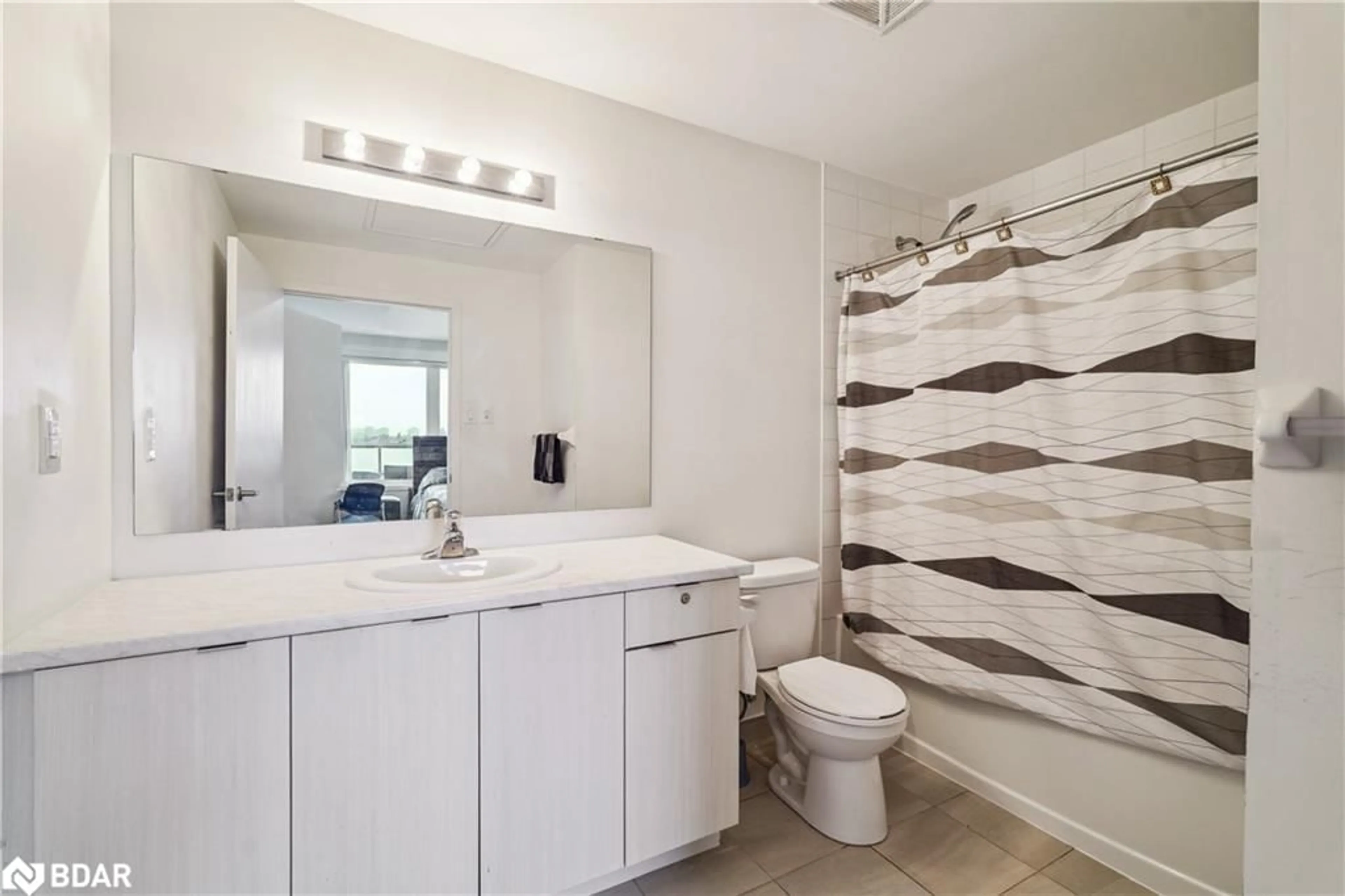 Standard bathroom, ceramic/tile floor for 5155 Sheppard Ave #410, Toronto Ontario M1B 0C8