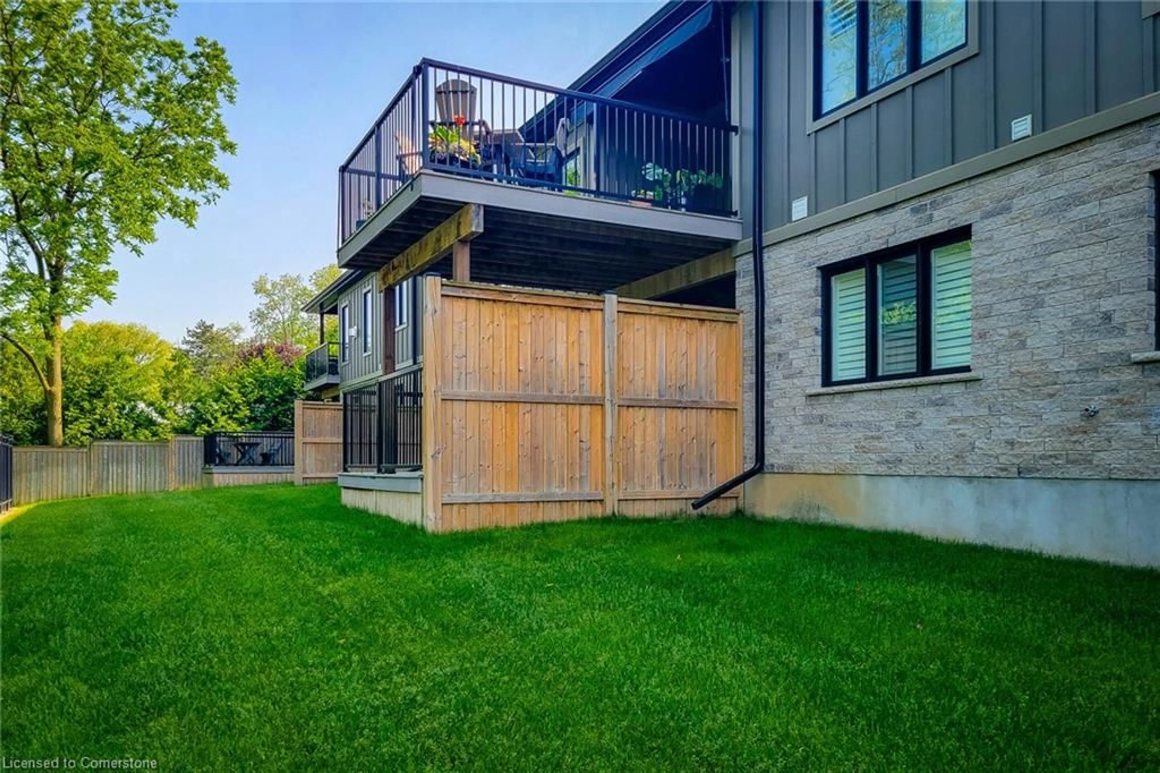 Patio, unknown for 32 Ridgeview Cres #14, St. Davids Ontario L0S 1J1
