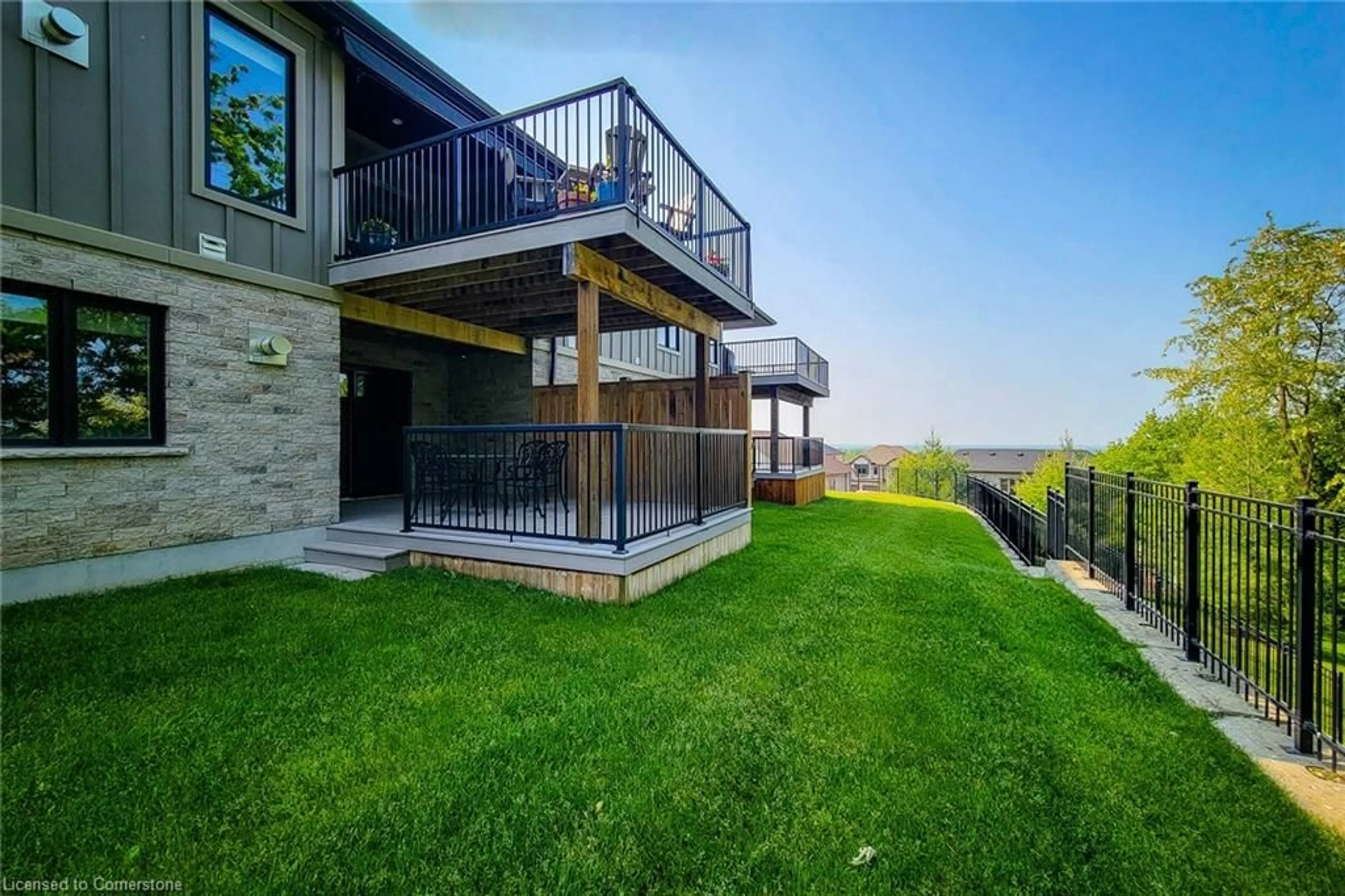 Patio, water/lake/river/ocean view for 32 Ridgeview Cres #14, St. Davids Ontario L0S 1J1