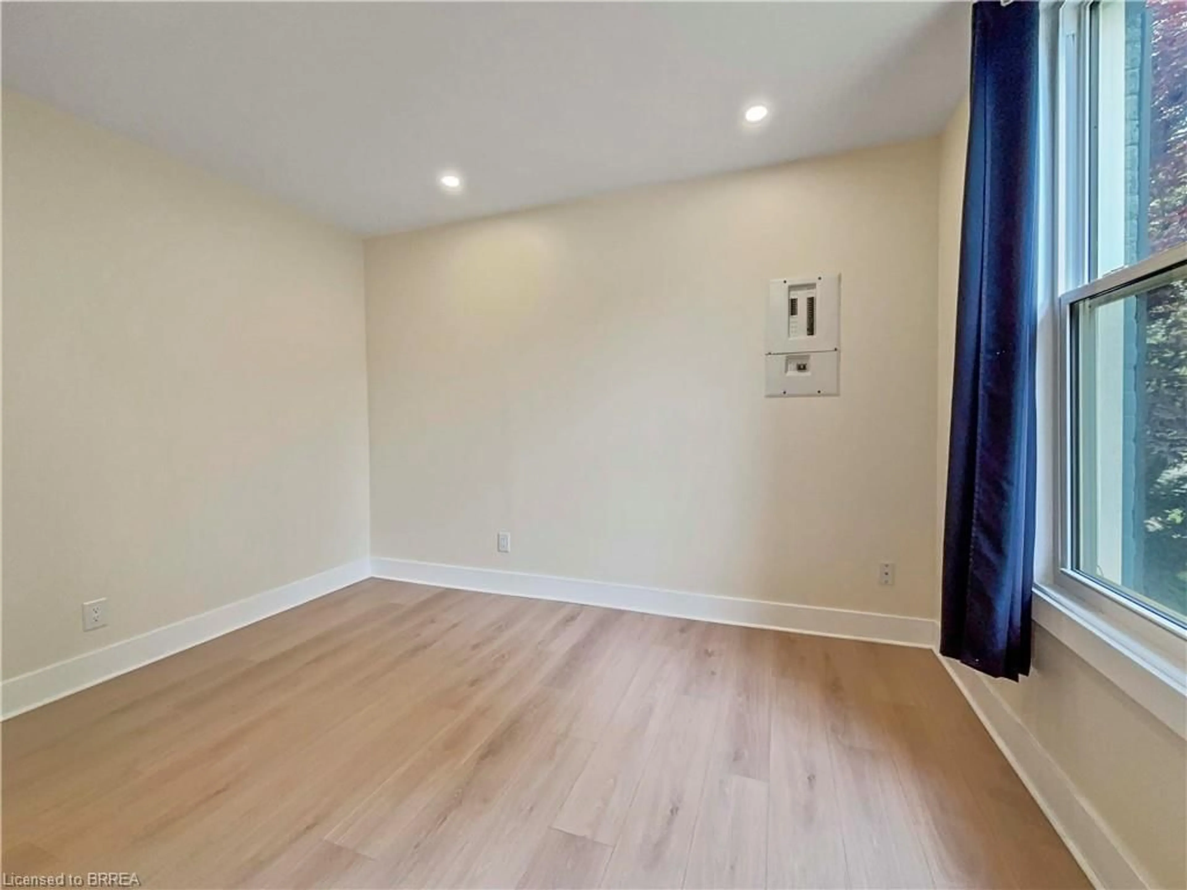 A pic of a room for 164 Nelson St, Brantford Ontario N3S 4B6