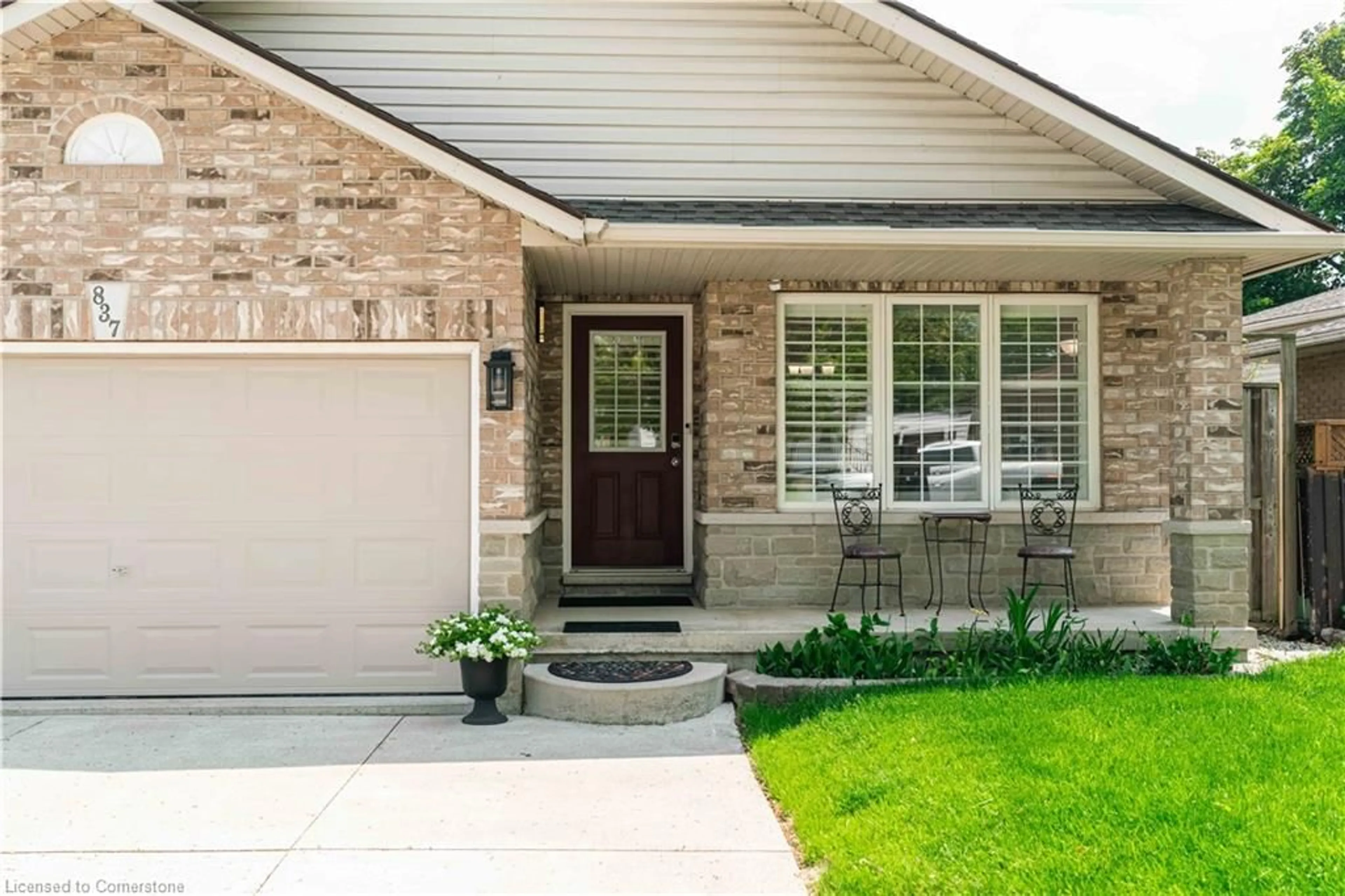 Home with brick exterior material, street for 837 Upper Ottawa St, Hamilton Ontario L8T 3V4
