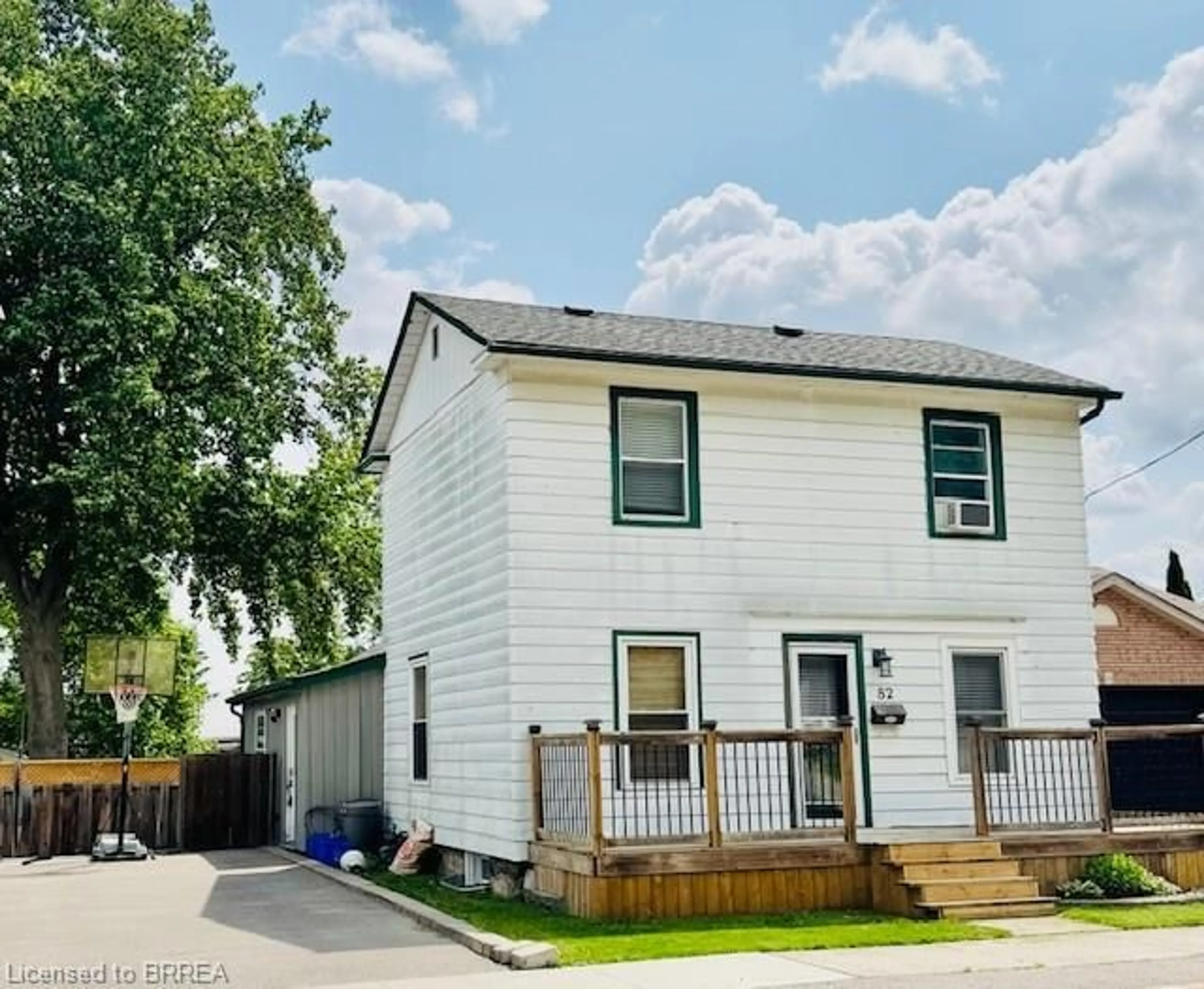Home with vinyl exterior material, street for 82 Dumfries St, Paris Ontario N3L 2E6
