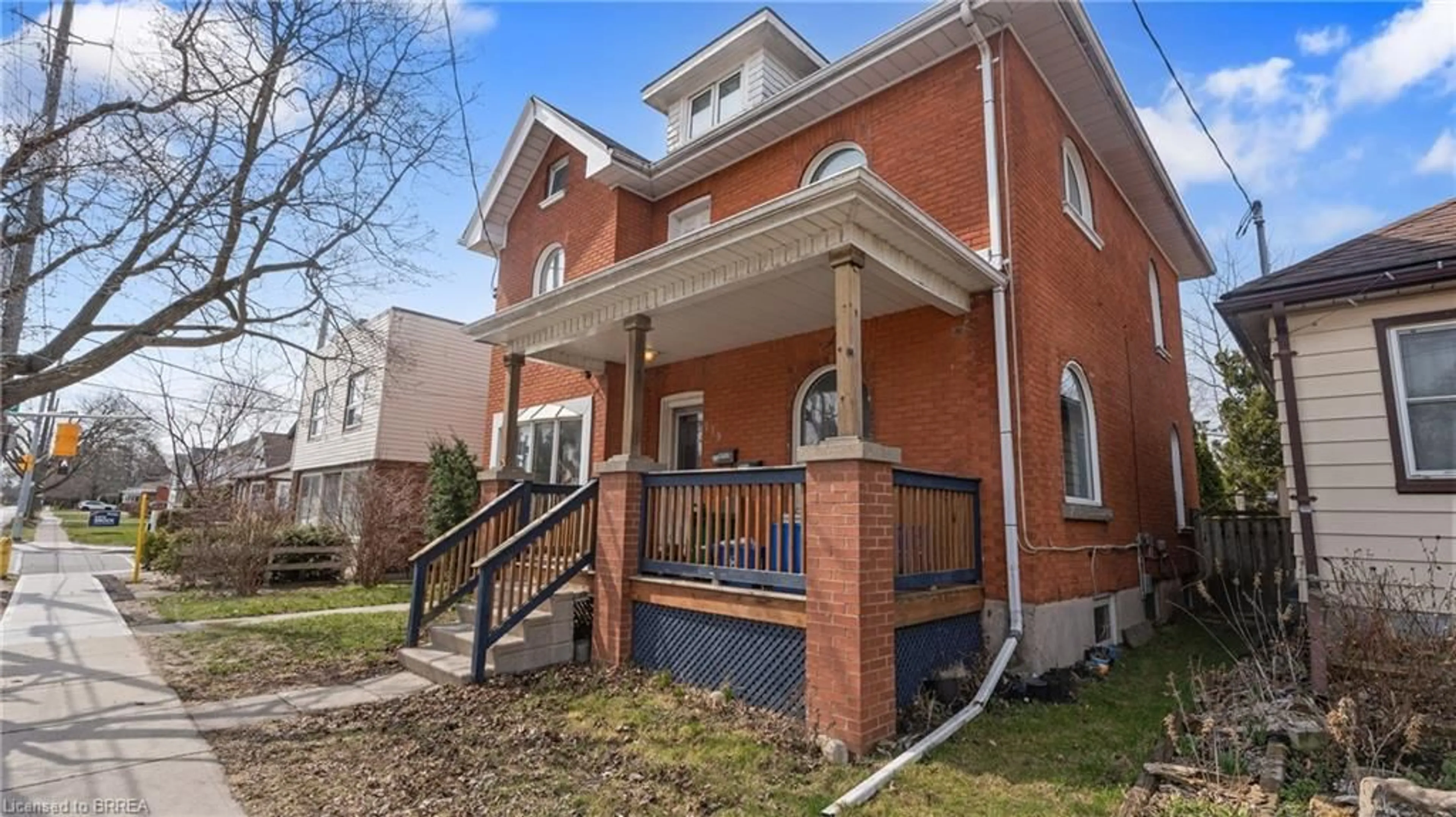Home with brick exterior material, building for 219 Erie Ave, Brantford Ontario N3S 2H1