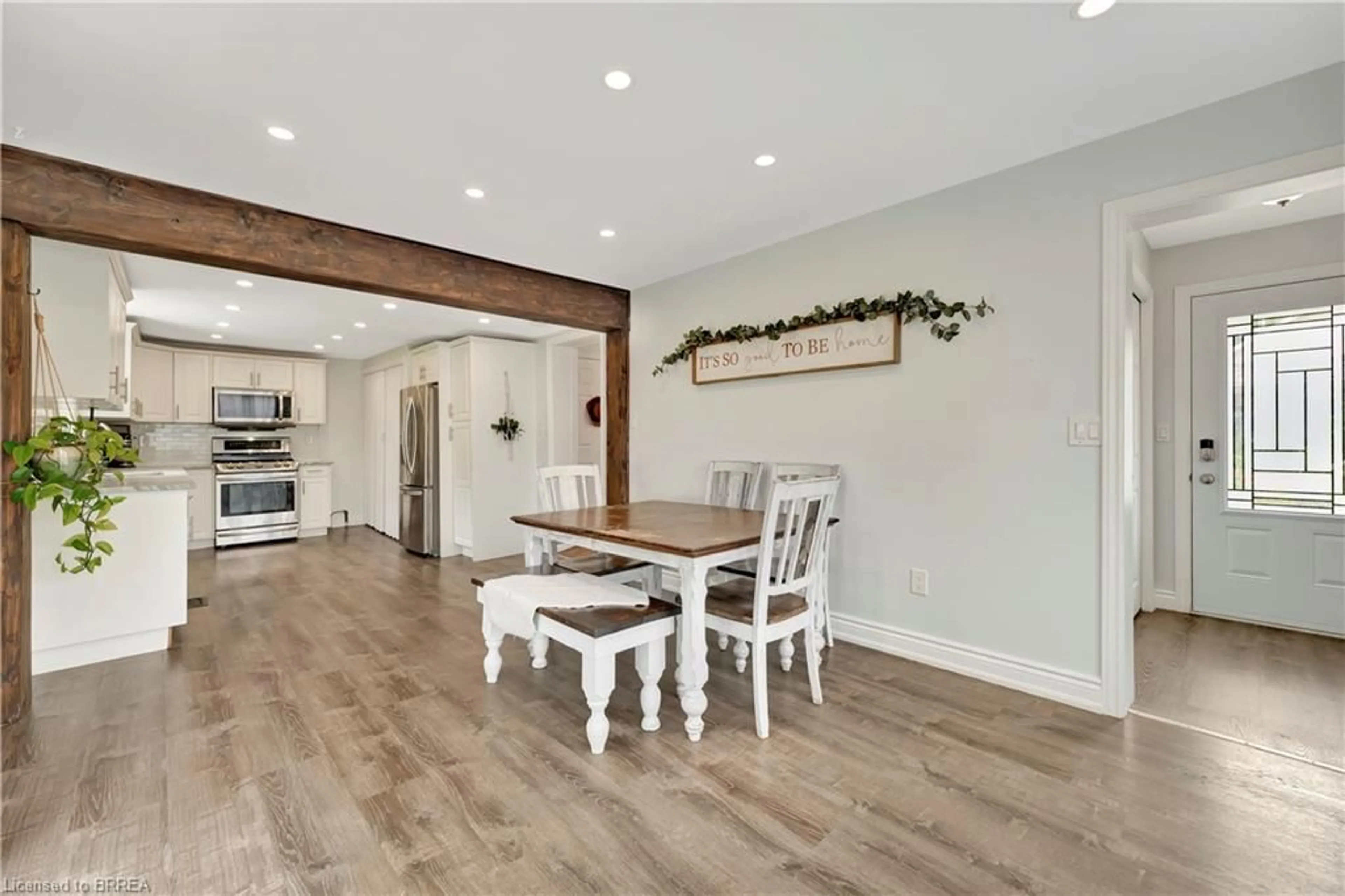 Unknown for 9 Lorimer St, St. George Ontario N03 1N0