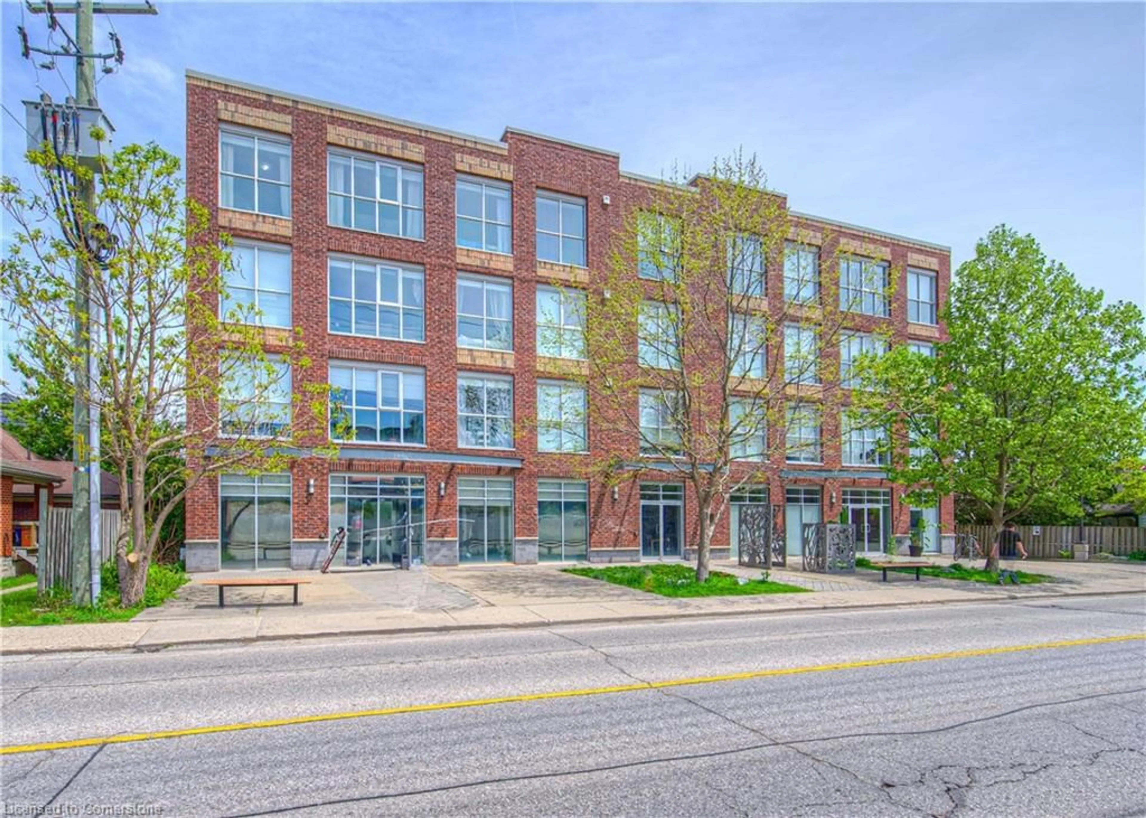 Home with brick exterior material, building for 36 Regina St #405, Waterloo Ontario N2J 3A2