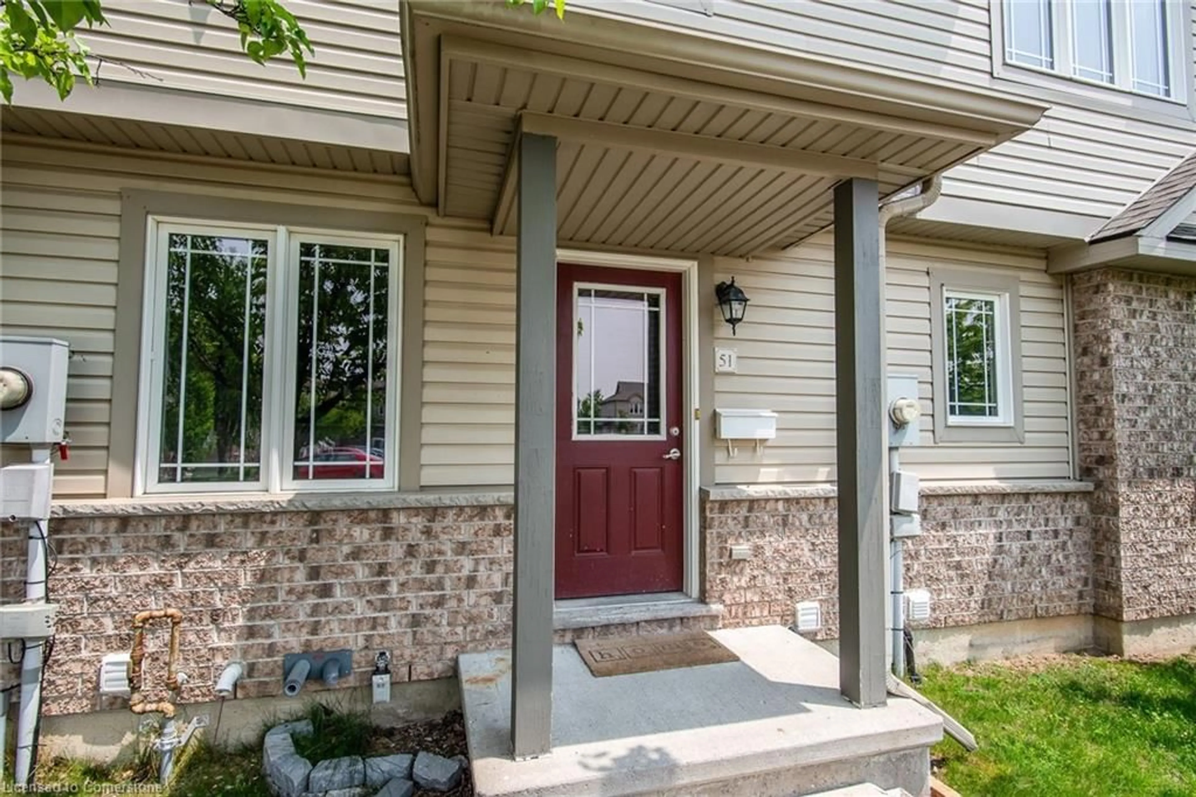 Indoor entryway for 535 Windflower Cres #51, Kitchener Ontario N2E 4L7