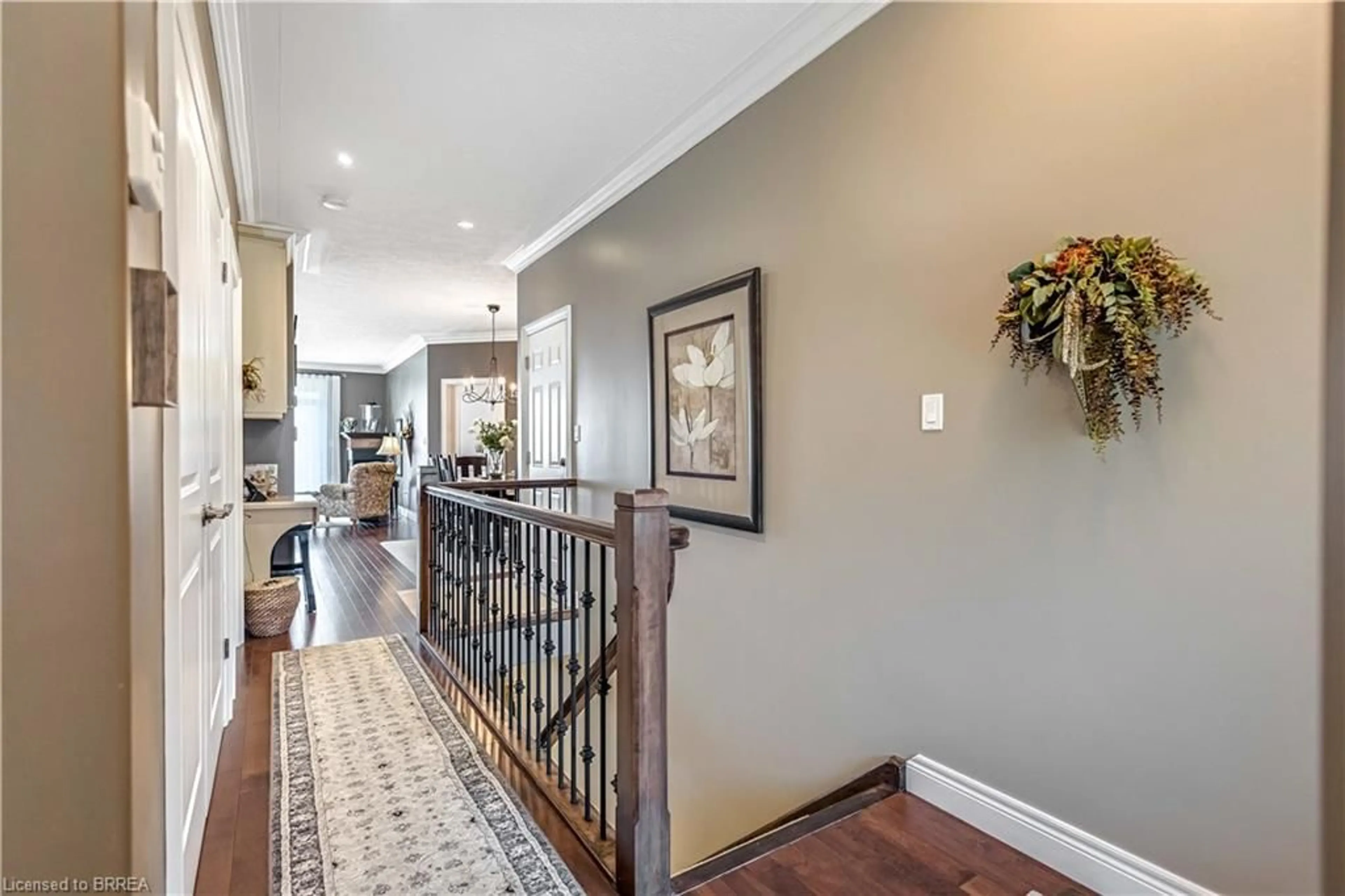 Indoor entryway for 244 Dundas St #13, Paris Ontario N3L 0B4