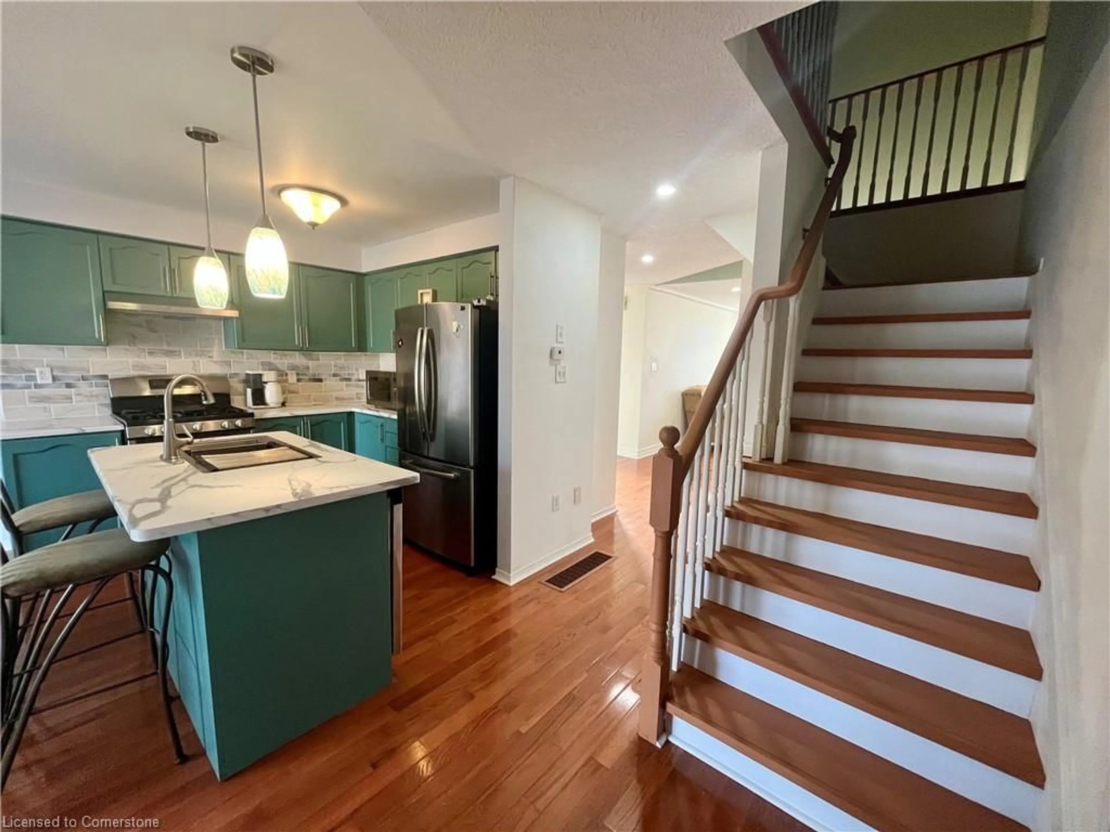 Open concept kitchen, unknown for 47 Gaydon Way, Brantford Ontario N3T 6P7