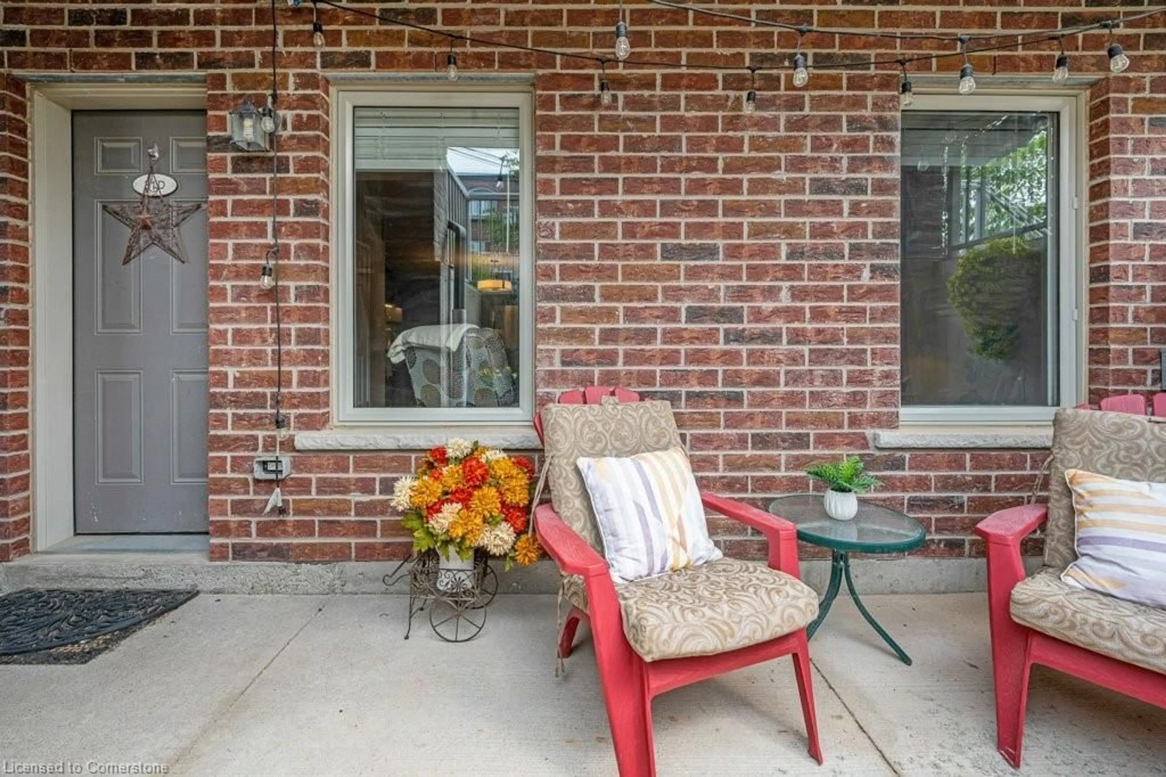 Patio, street for 31 Sienna St #D, Kitchener Ontario N2R 0H8