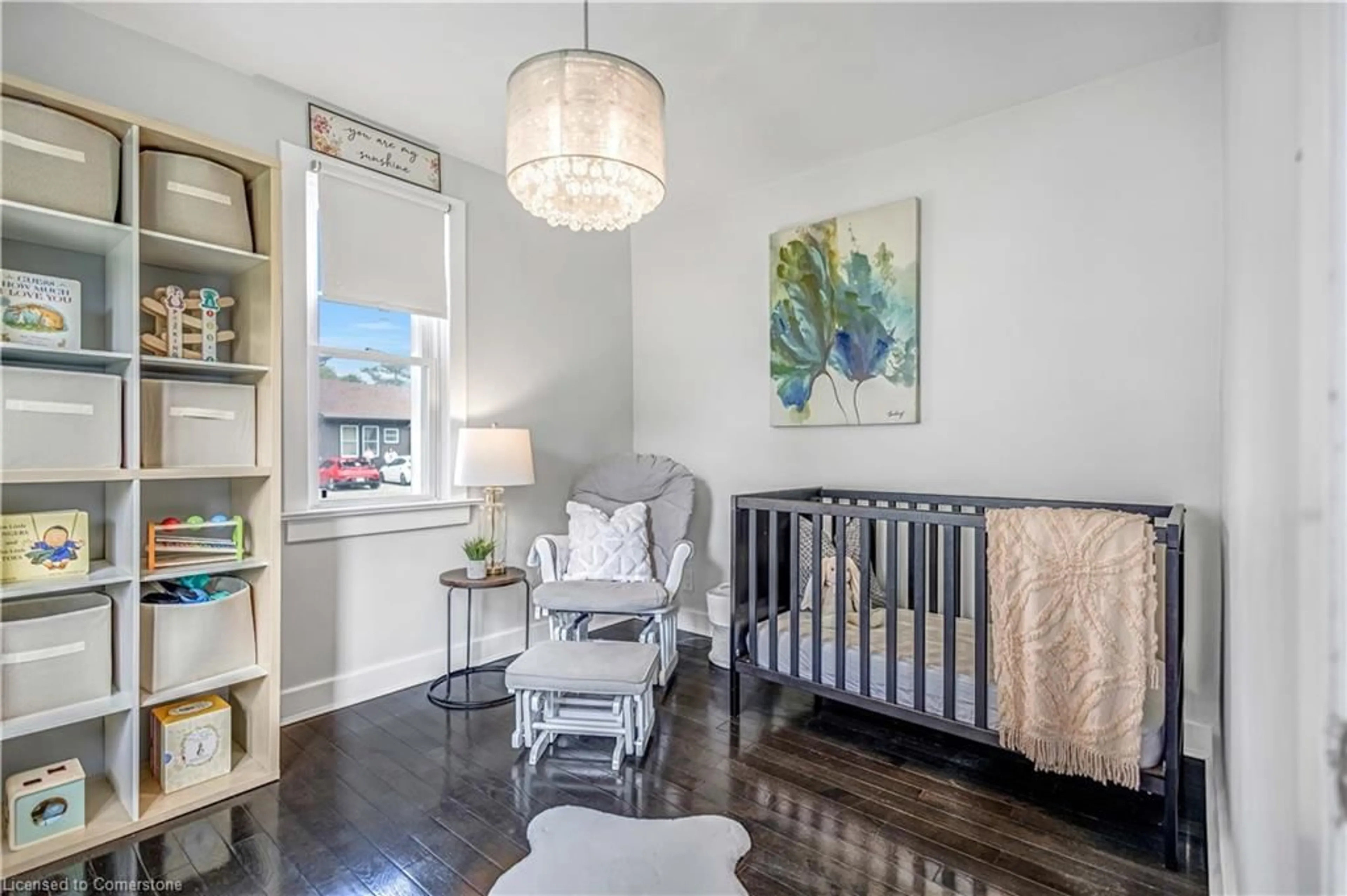 Indoor entryway for 116 Silver St, Paris Ontario N3L 1V4