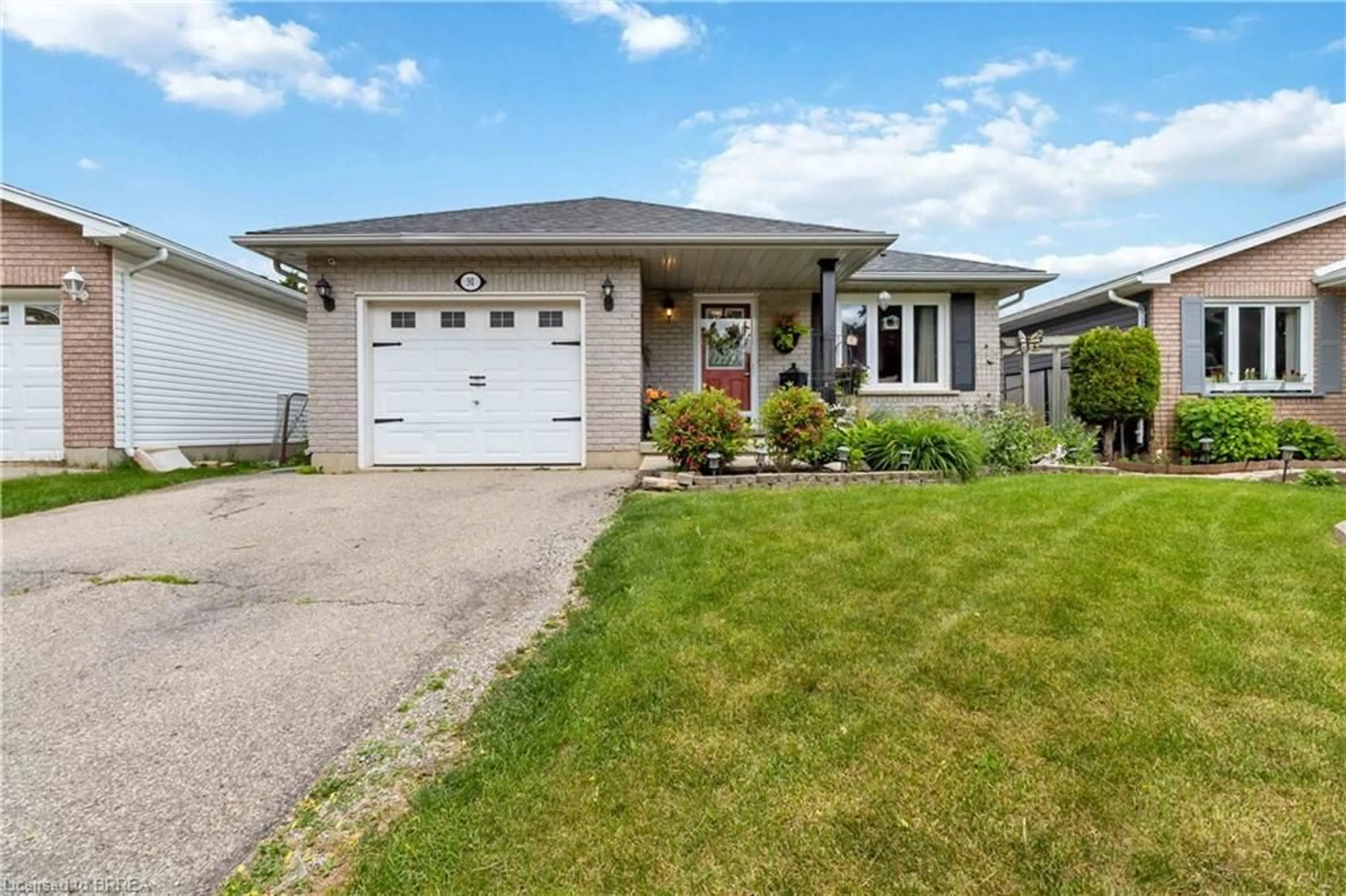 Home with vinyl exterior material, street for 30 Shannon St, Brantford Ontario N3T 6L5